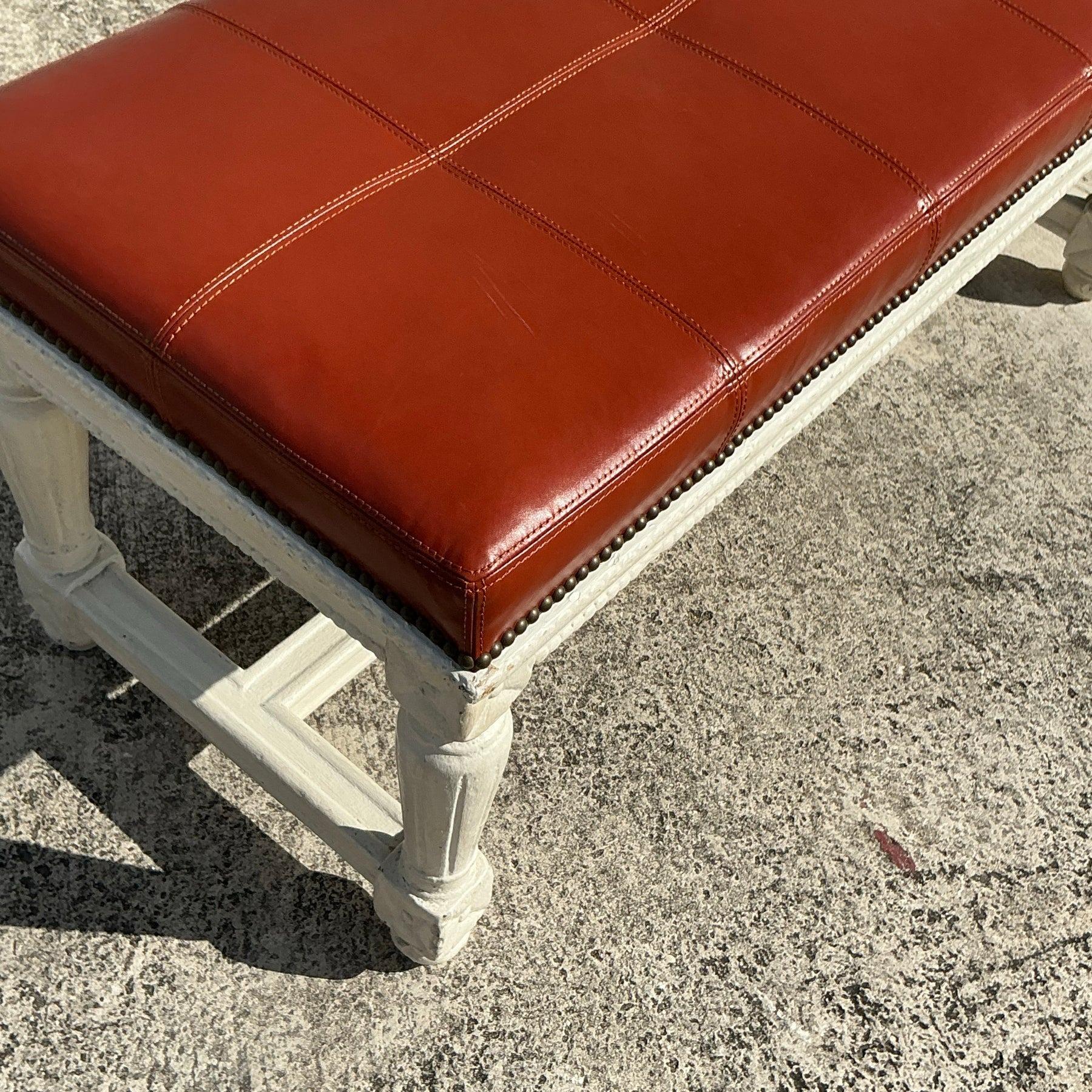 Vintage Traditional 19th Century Leather Bench In Good Condition For Sale In west palm beach, FL