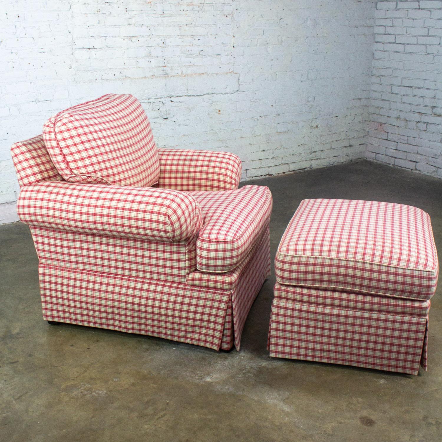 Vintage Traditional Accent Chair & Ottoman Rot-Weiß kariert von Highland House (Stoff) im Angebot