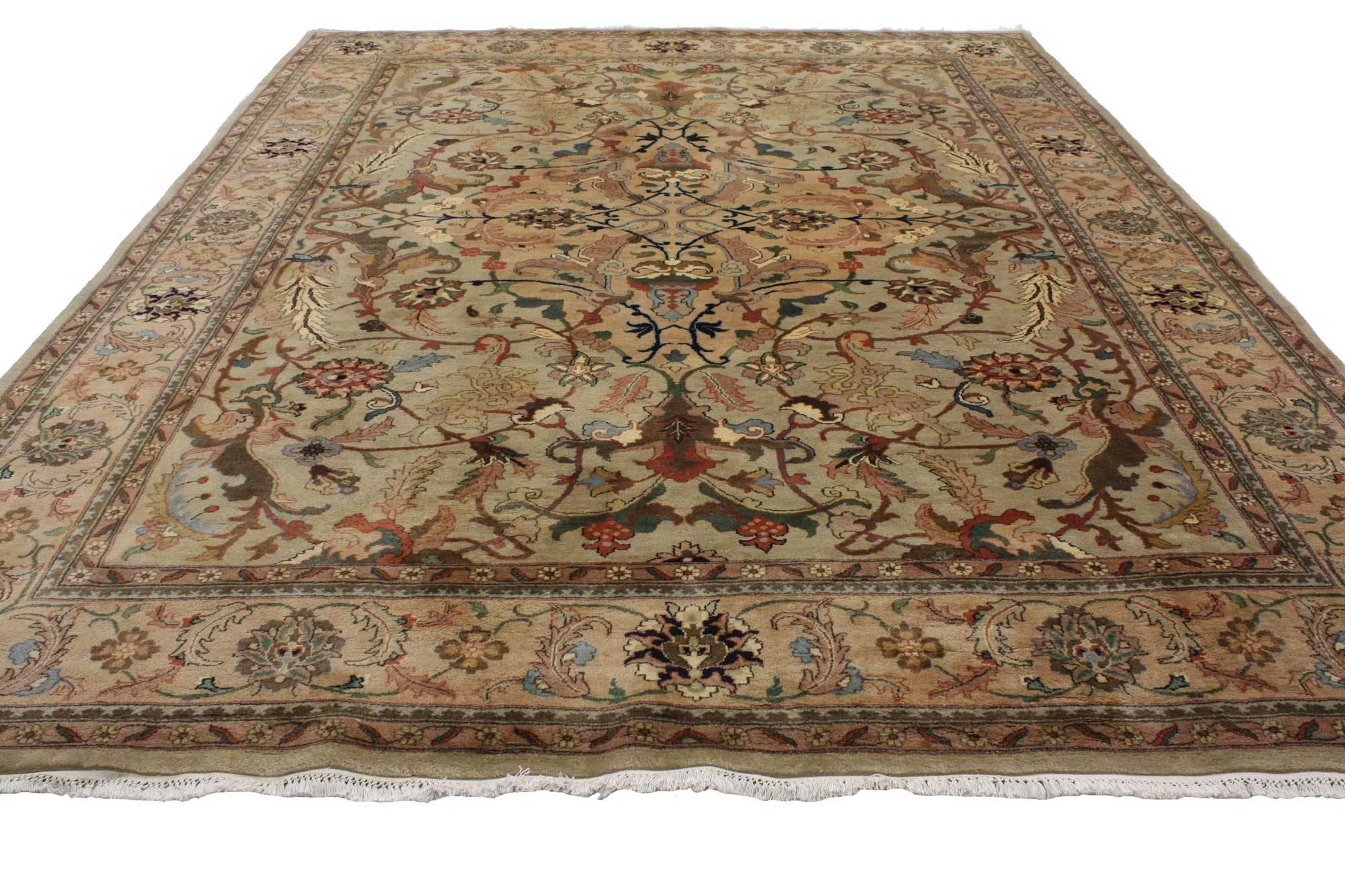 Hand-Knotted Vintage Traditional Area Rug with Persian Style with Herati Design