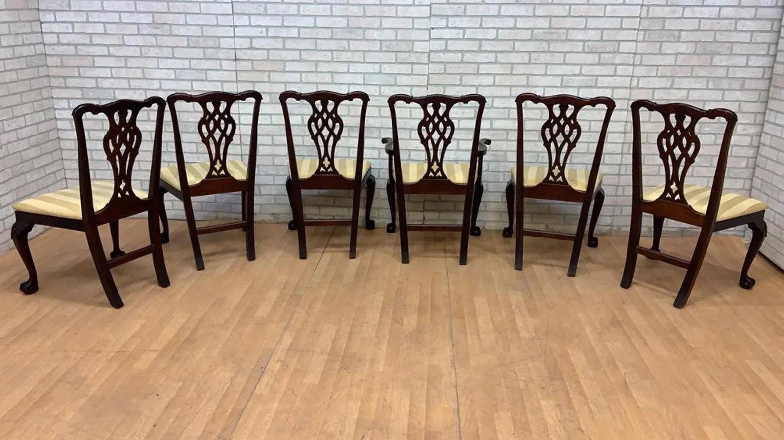 Sedie da pranzo Chippendale tradizionali d'epoca in mogano Ball and Claw - Set di 6 sedie in vendita 4