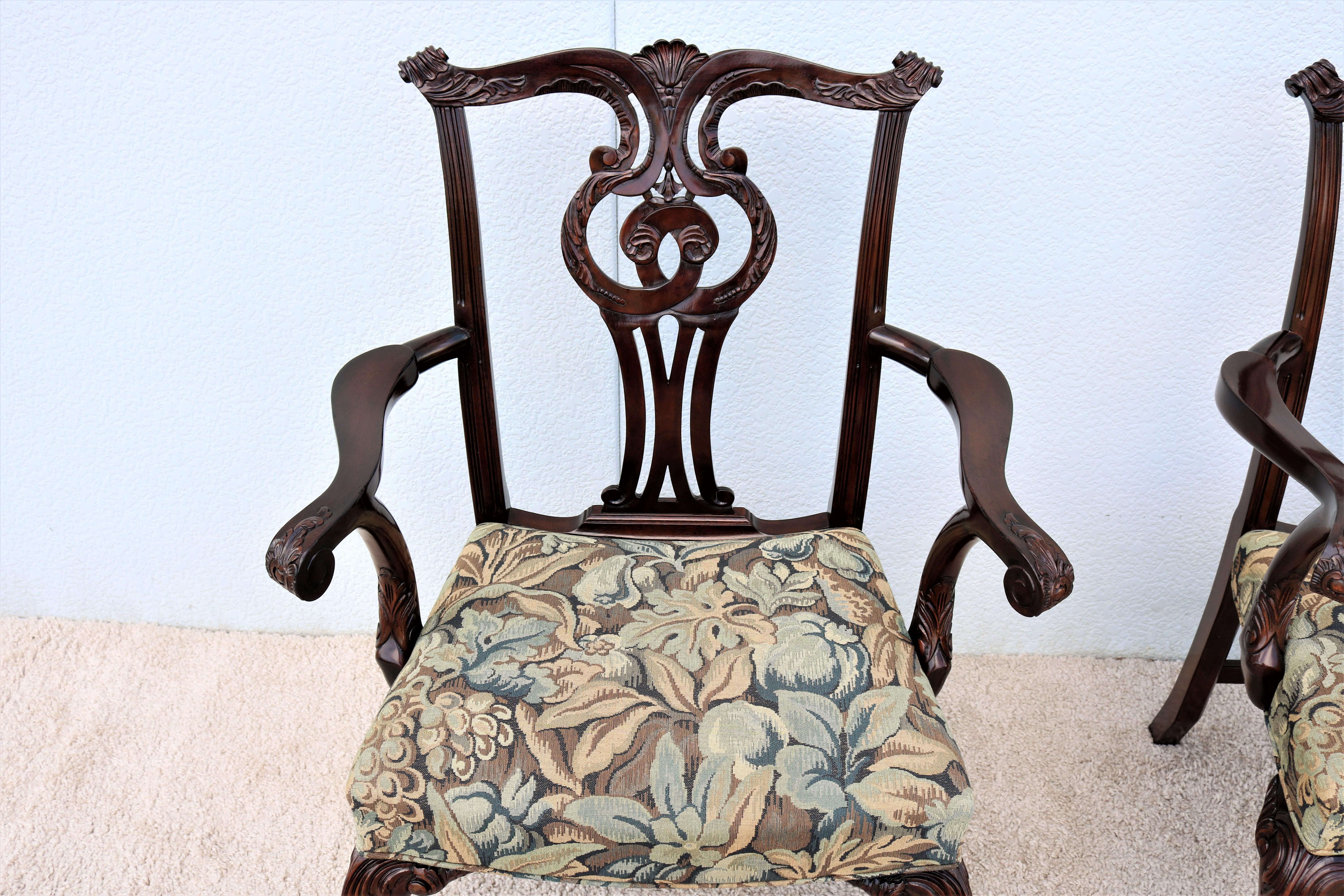 American Vintage Traditional Chippendale Style Walnut Armchairs by Smith & Watson, a Pair For Sale