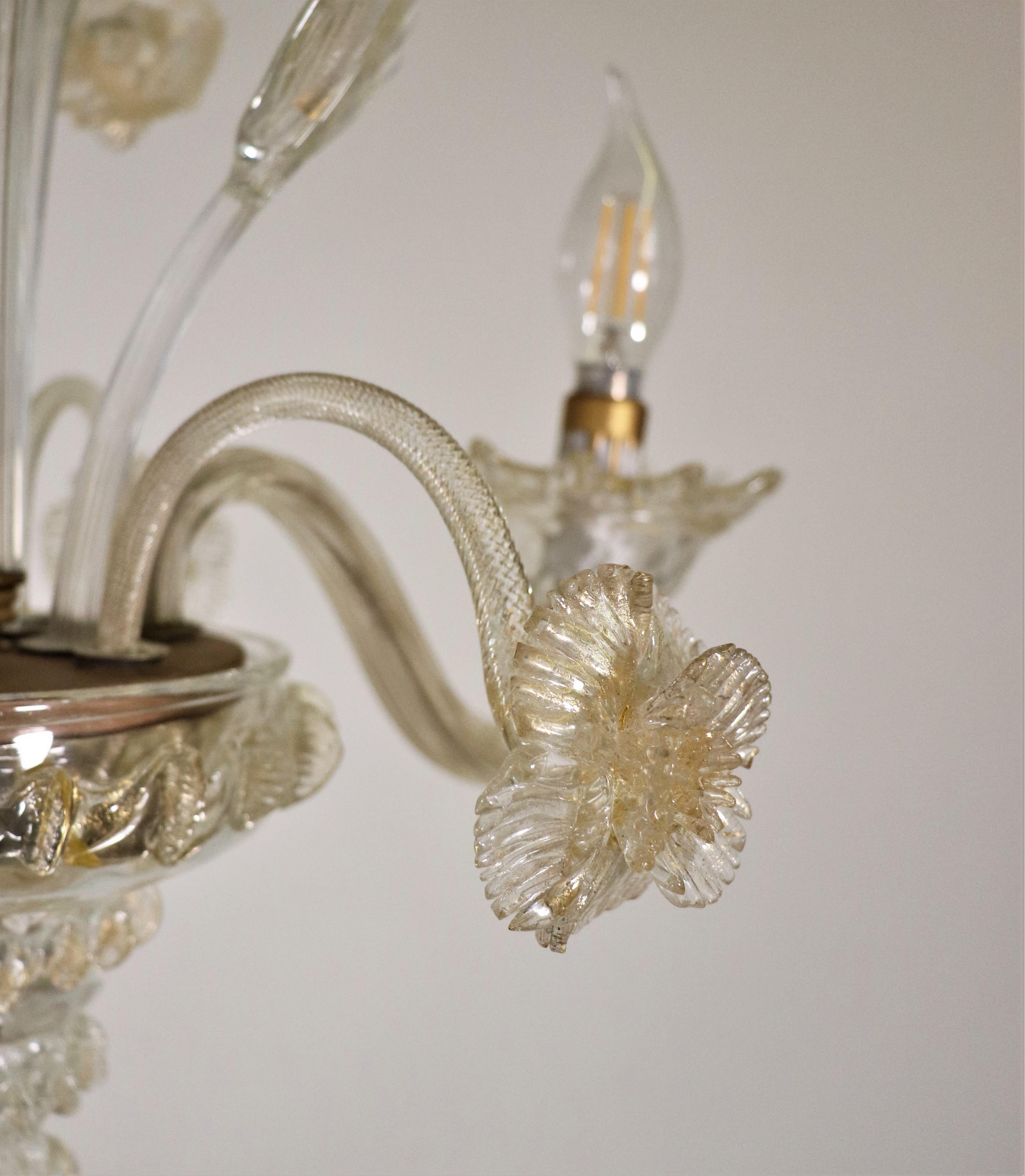 Vintage Traditional Floral Three-Arm 24k Gold Infused Murano Glass Chandelier In Good Condition For Sale In Chicago, IL