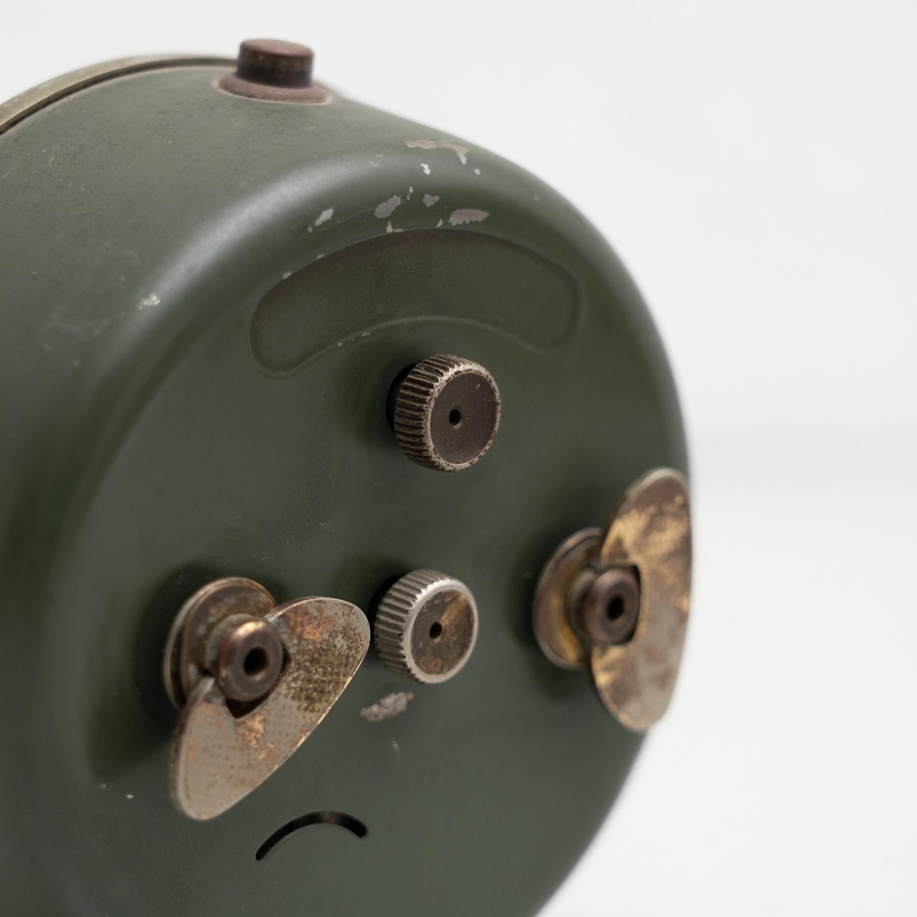 Horloge d'alarme allemande traditionnelle vintage, vers 1960 en vente 5