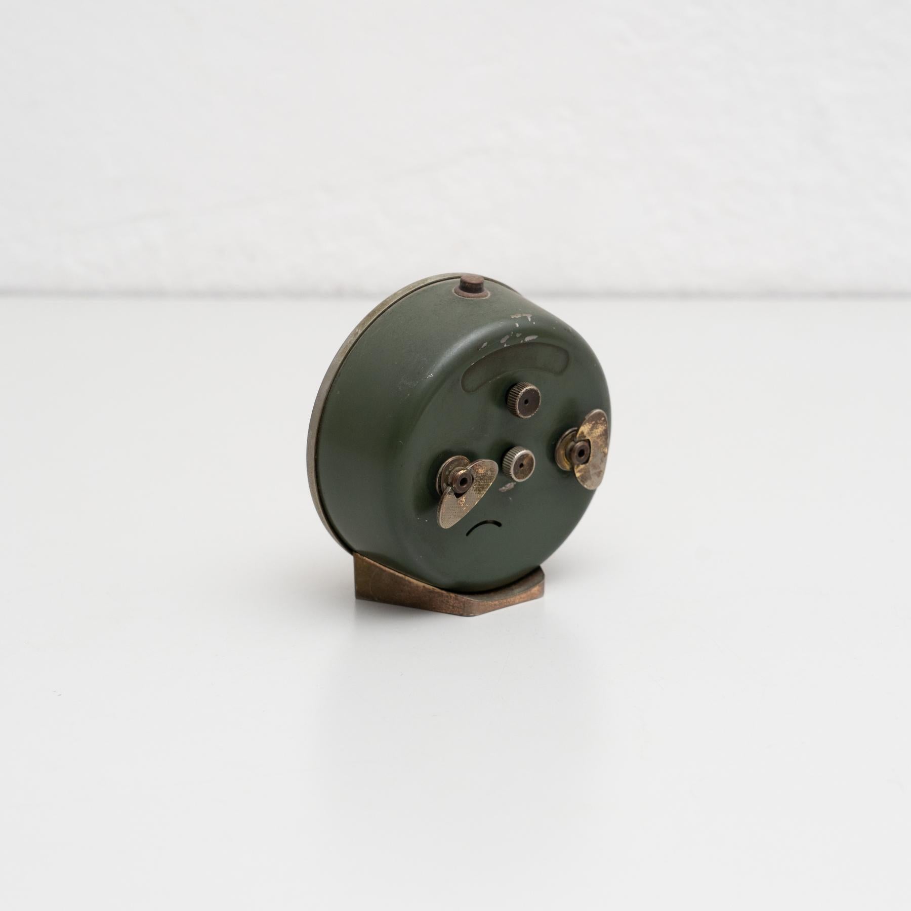 Milieu du XXe siècle Horloge d'alarme allemande traditionnelle vintage, vers 1960 en vente