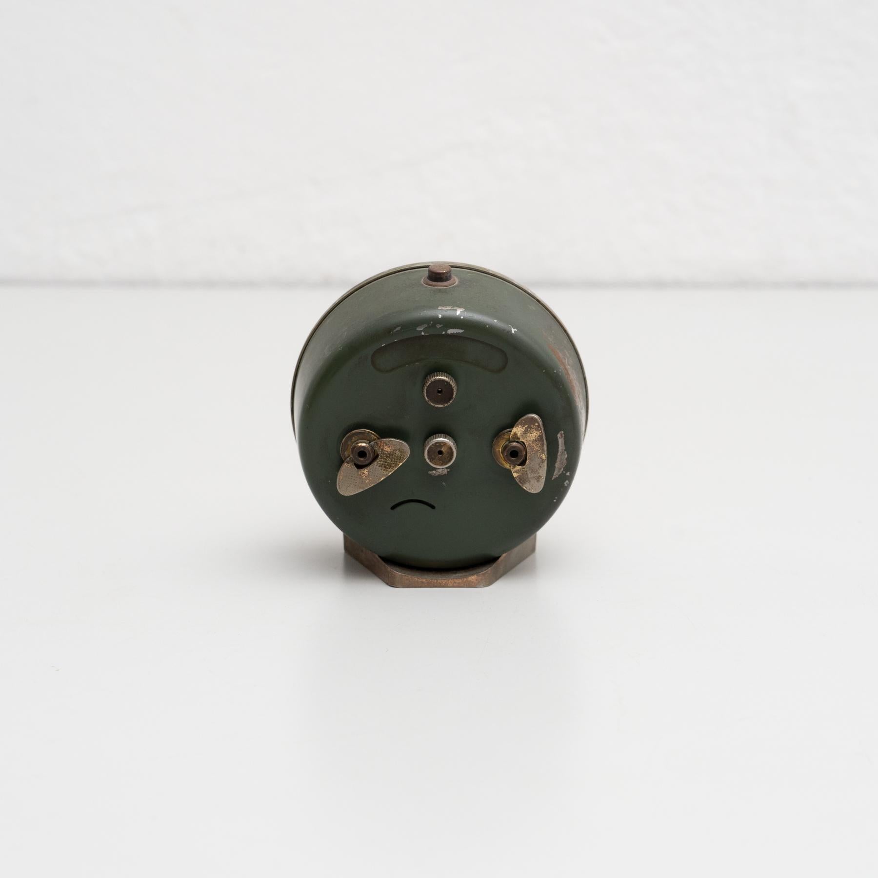 Métal Horloge d'alarme allemande traditionnelle vintage, vers 1960 en vente