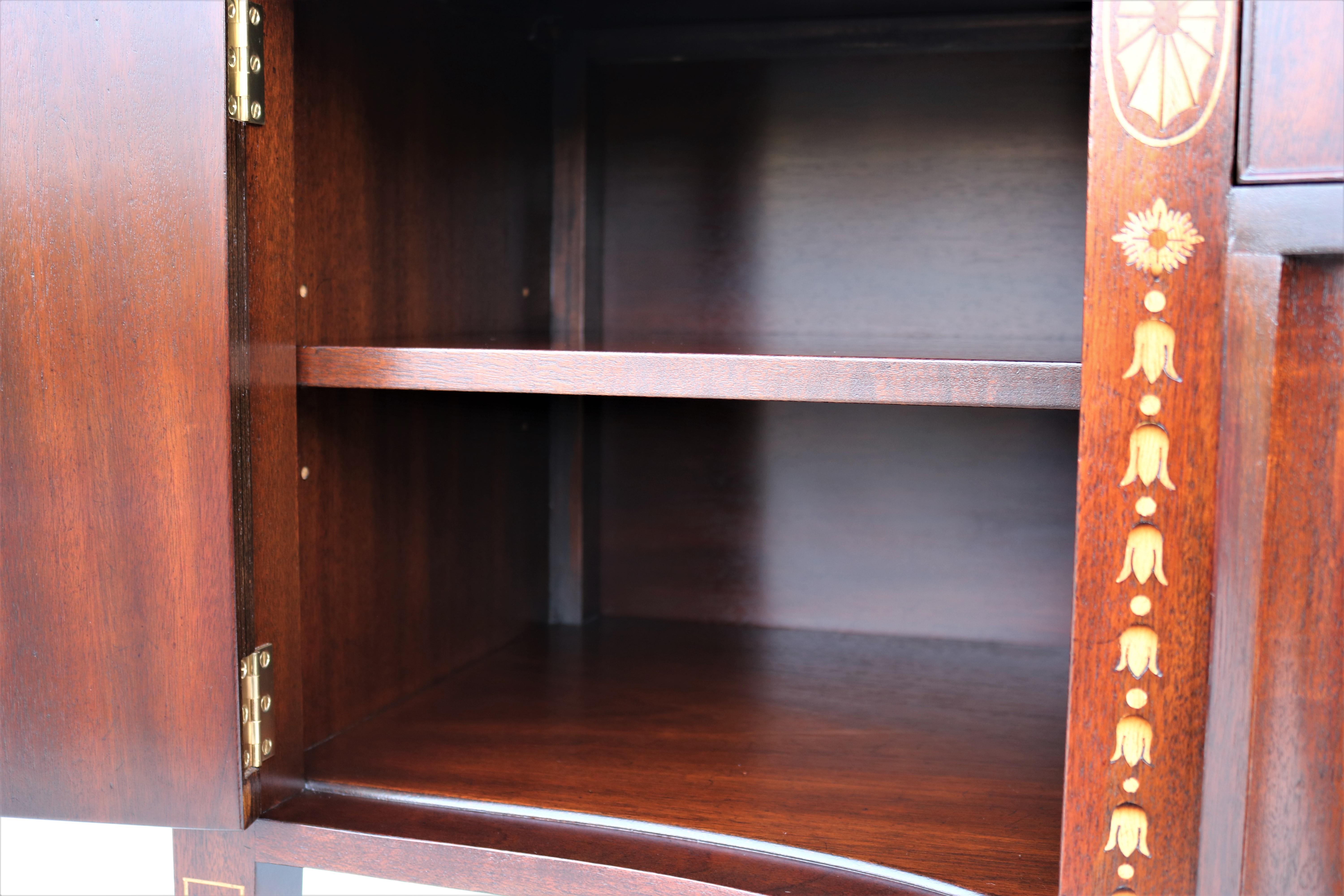 Vintage Traditional Kittinger Furniture Mahogany Sheraton Sideboard Cabinet For Sale 5