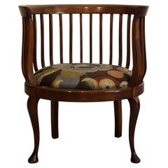 Vintage Traditional Mission Style Tiger Oak Round Back Barrel Chair Armchair