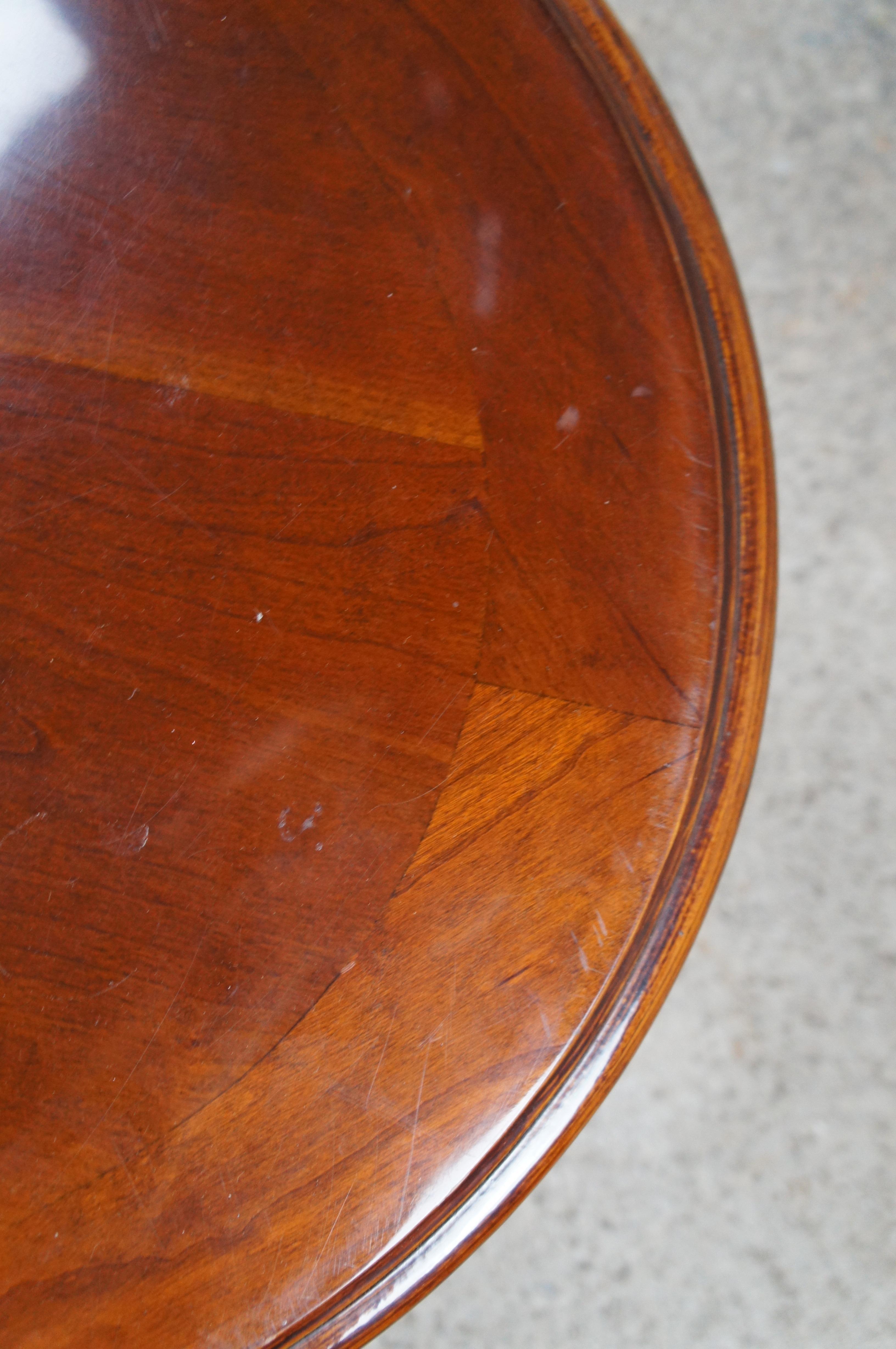 Vintage Traditional Queen Anne Cherry Oval Coffee Cocktail Table 45