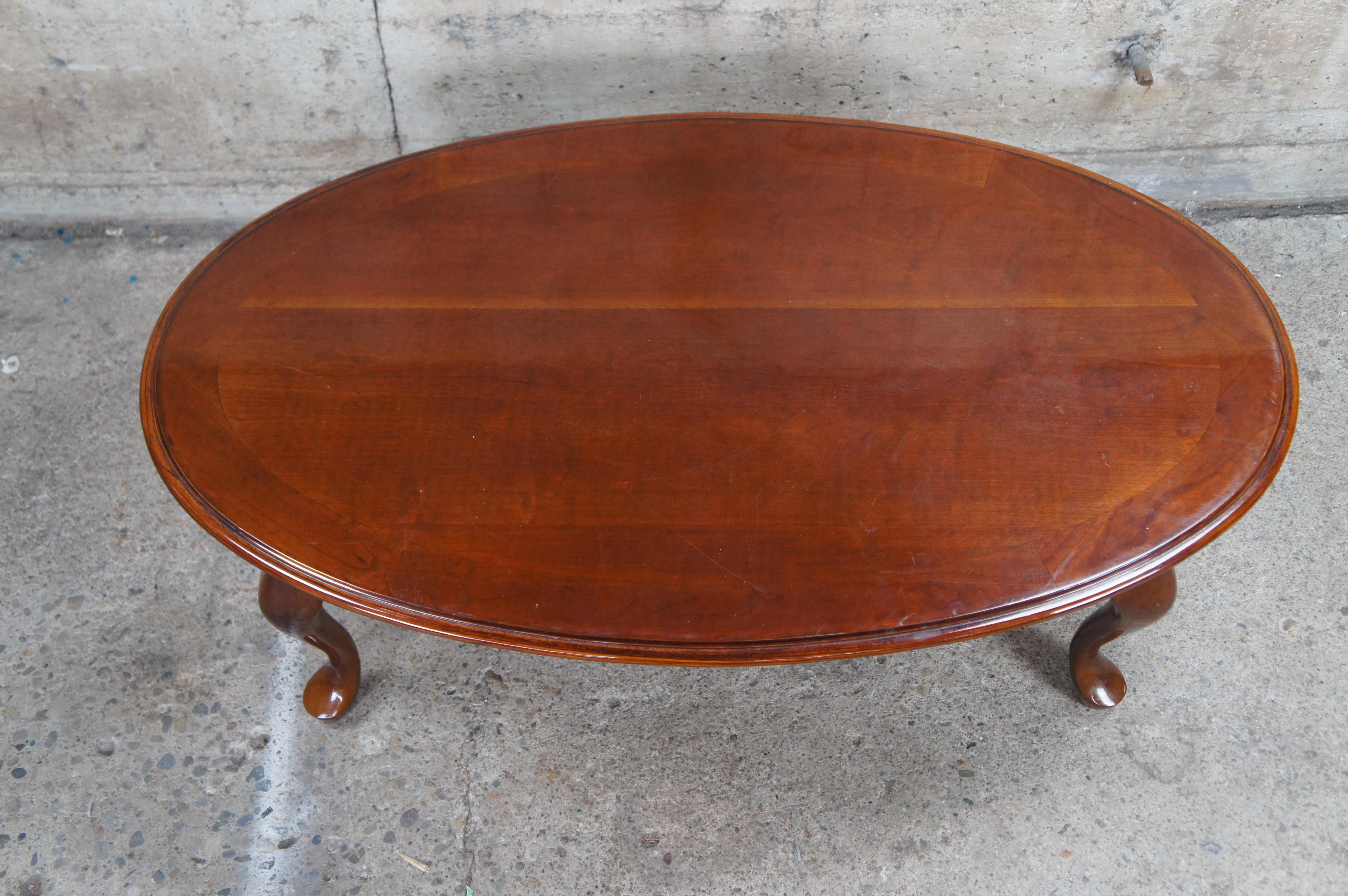 20th Century Vintage Traditional Queen Anne Cherry Oval Coffee Cocktail Table 45