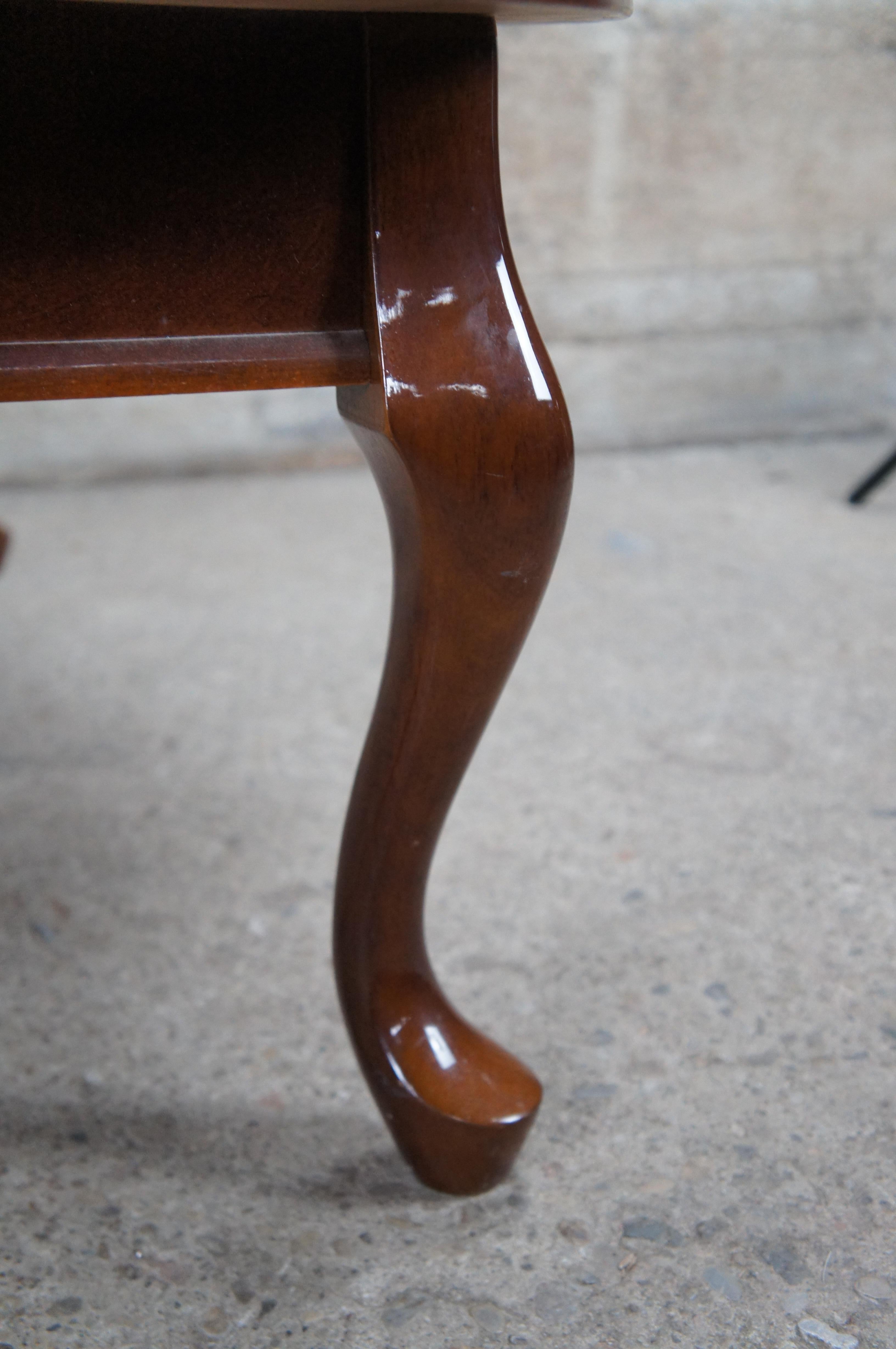 Vintage Traditional Queen Anne Cherry Oval Coffee Cocktail Table 45