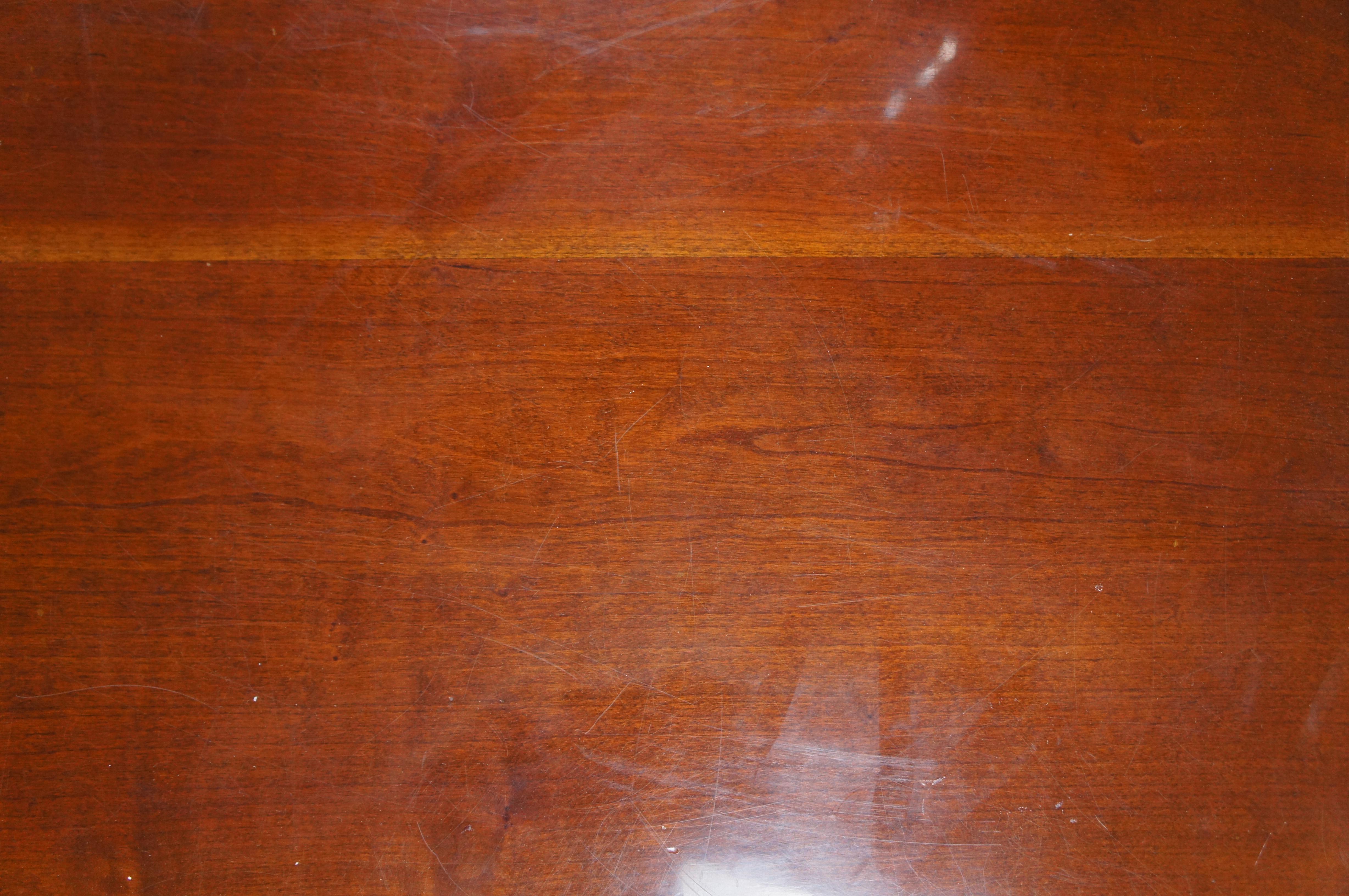 Vintage Traditional Queen Anne Cherry Oval Coffee Cocktail Table 45
