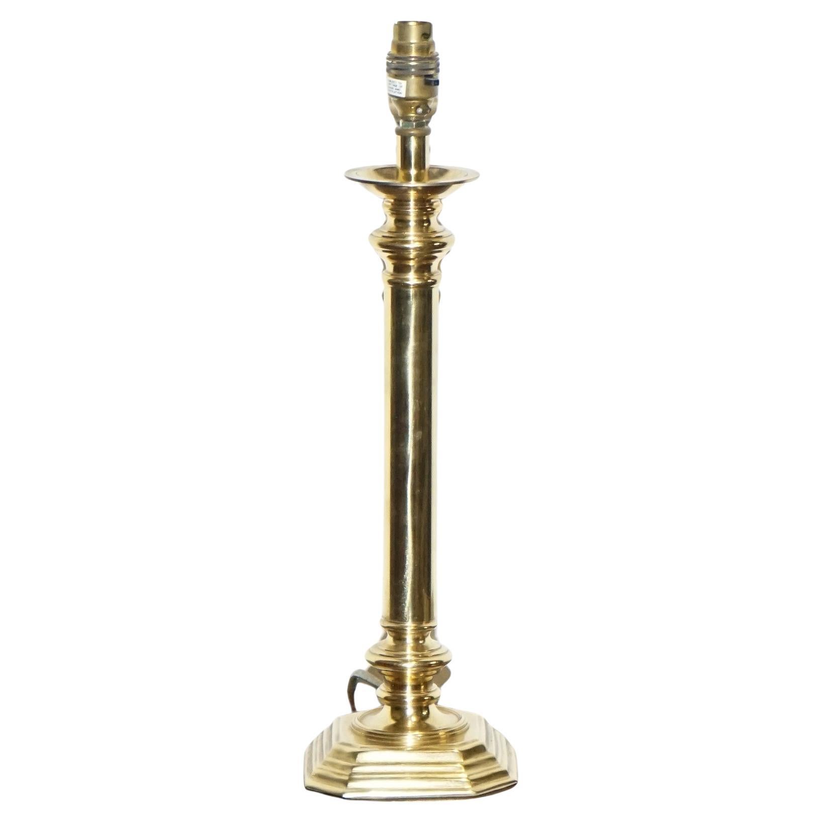 VINTAGE TRADITIONAL REGENCY STYLE SOLiD BRASS TABLE LAMP FLUTED HEXAGONAL BASE For Sale