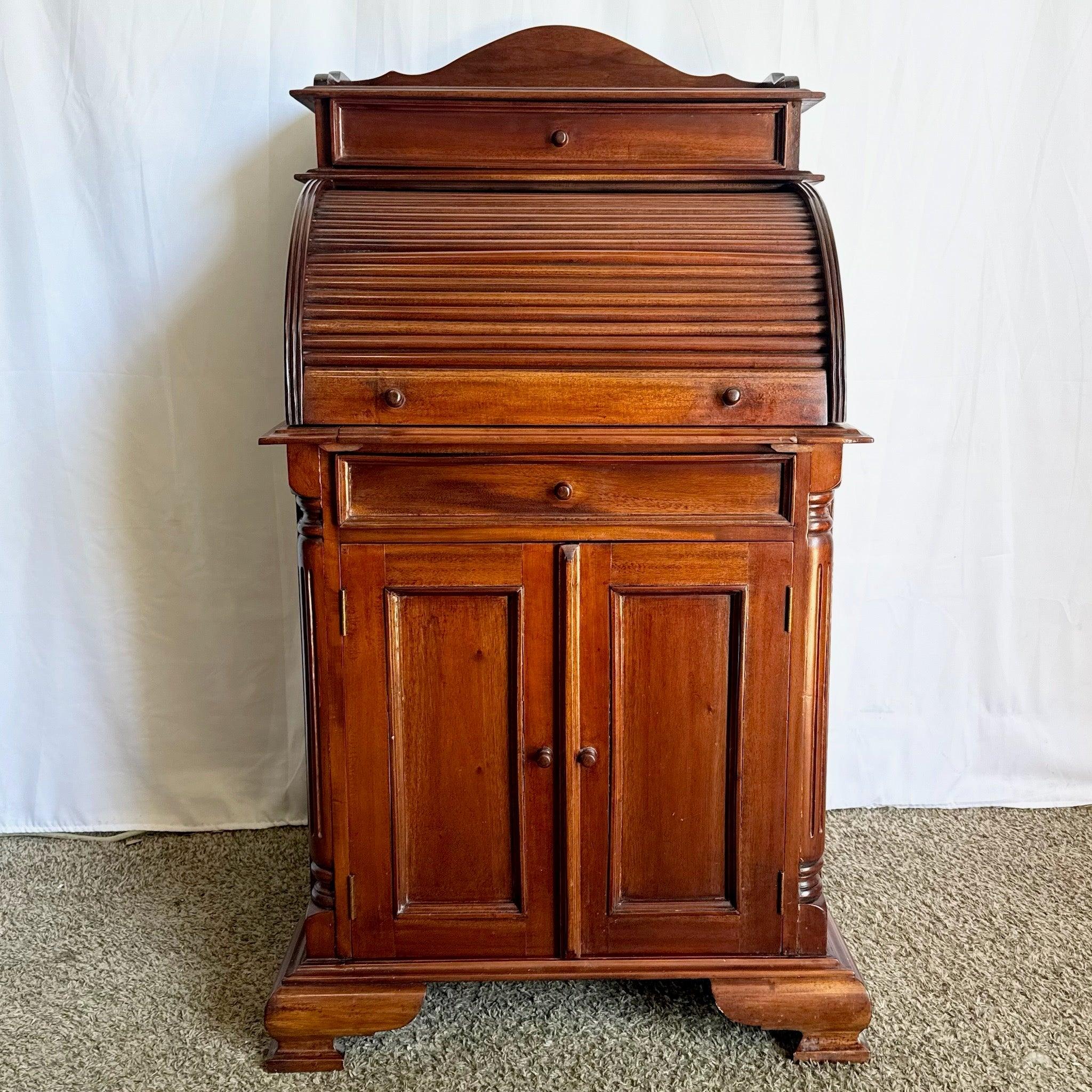 Vintage Traditional Roll Top Secretary Desk For Sale 2
