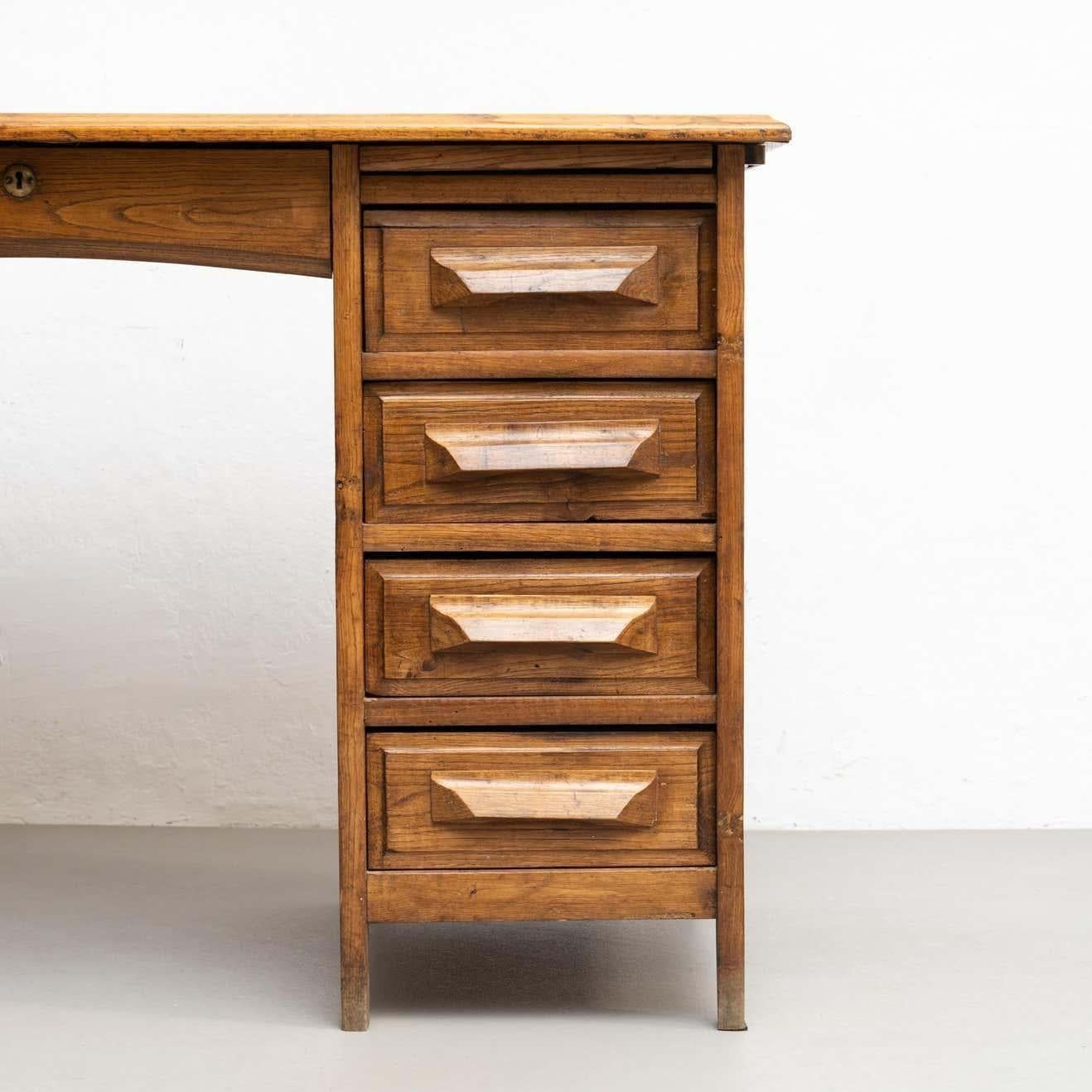 Vintage Traditional Spanish Writing Desk in Oak Wood, circa 1940 For Sale 5