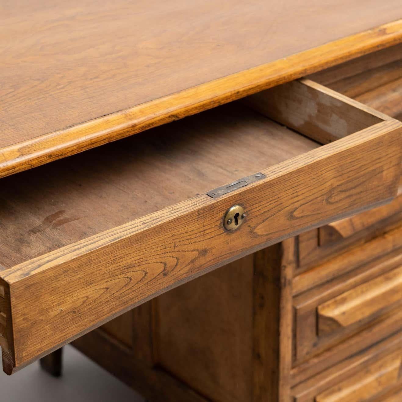 Vintage Traditional Spanish Writing Desk in Oak Wood, circa 1940 For Sale 12