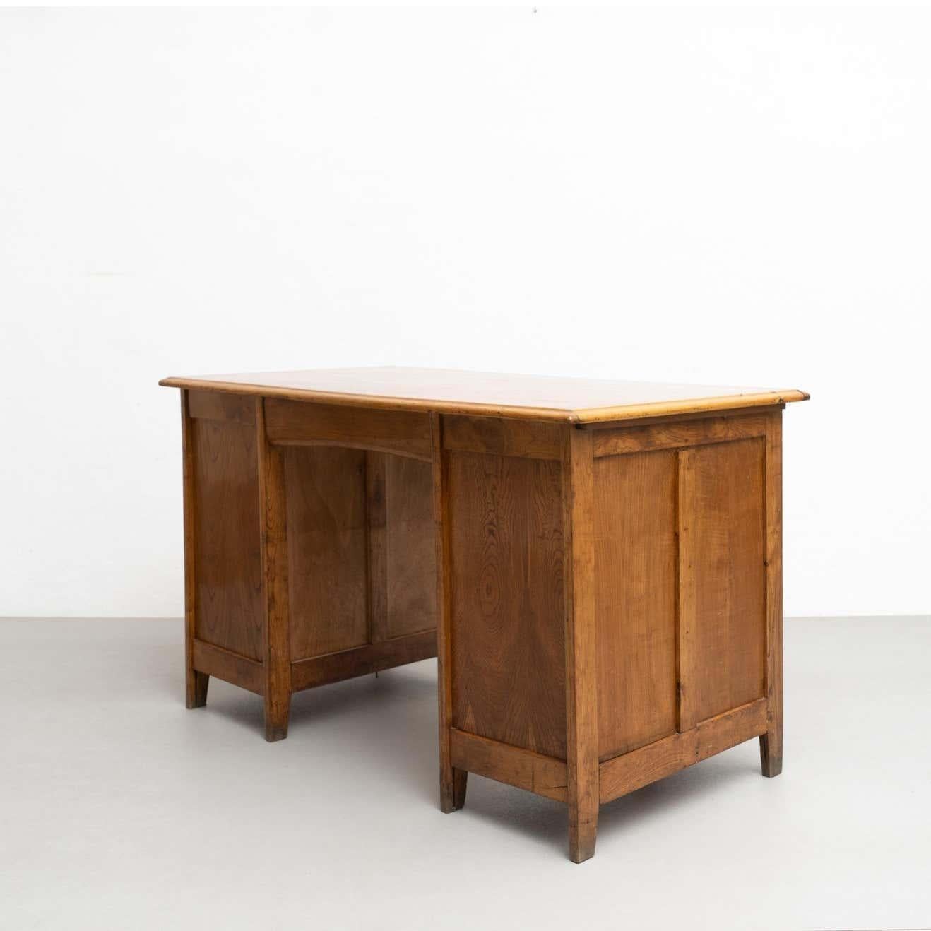 Mid-20th Century Vintage Traditional Spanish Writing Desk in Oak Wood, circa 1940 For Sale