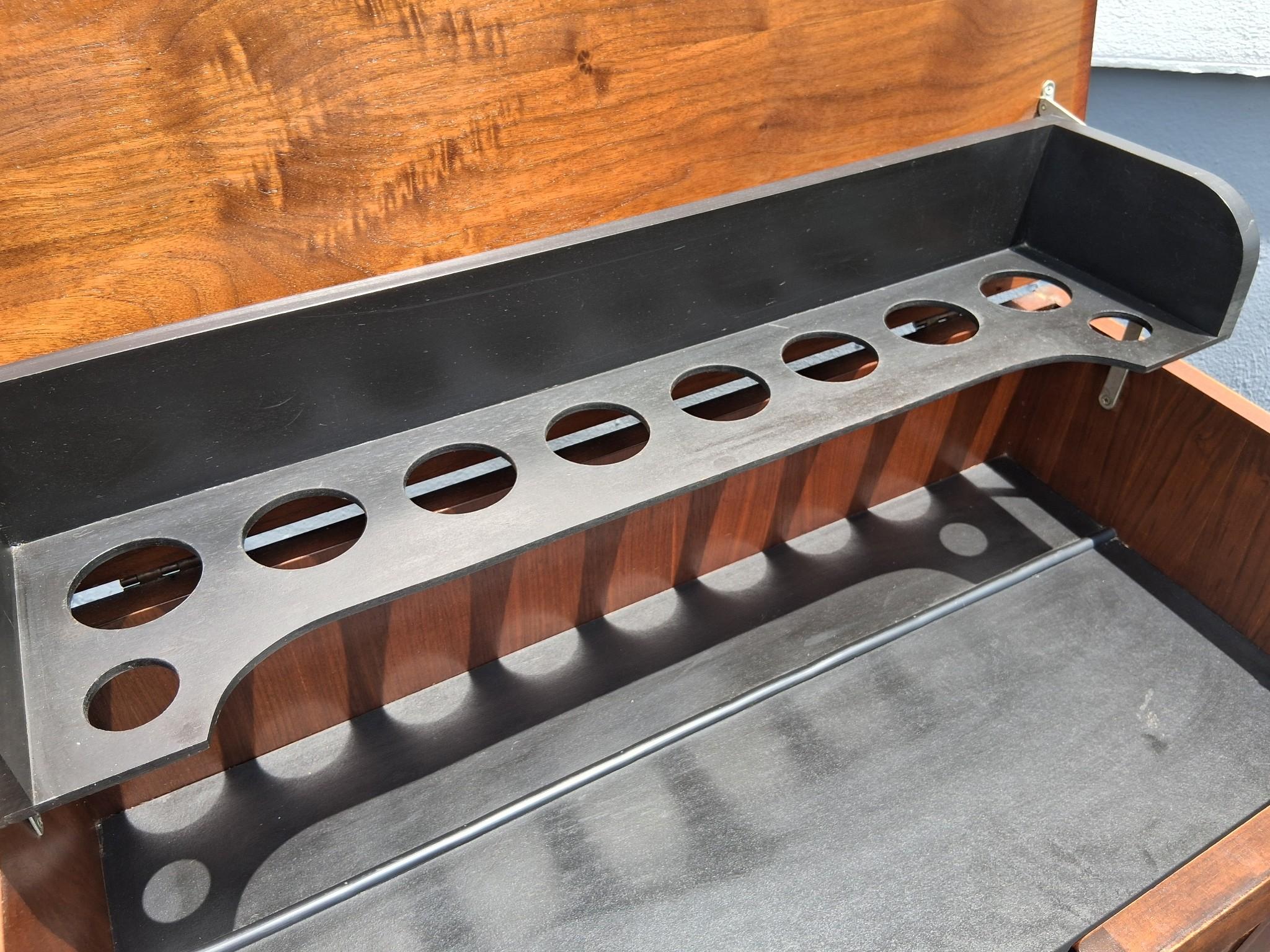 Armario seco para bar de estilo tradicional vintage by Lane Furniture Company en venta 5