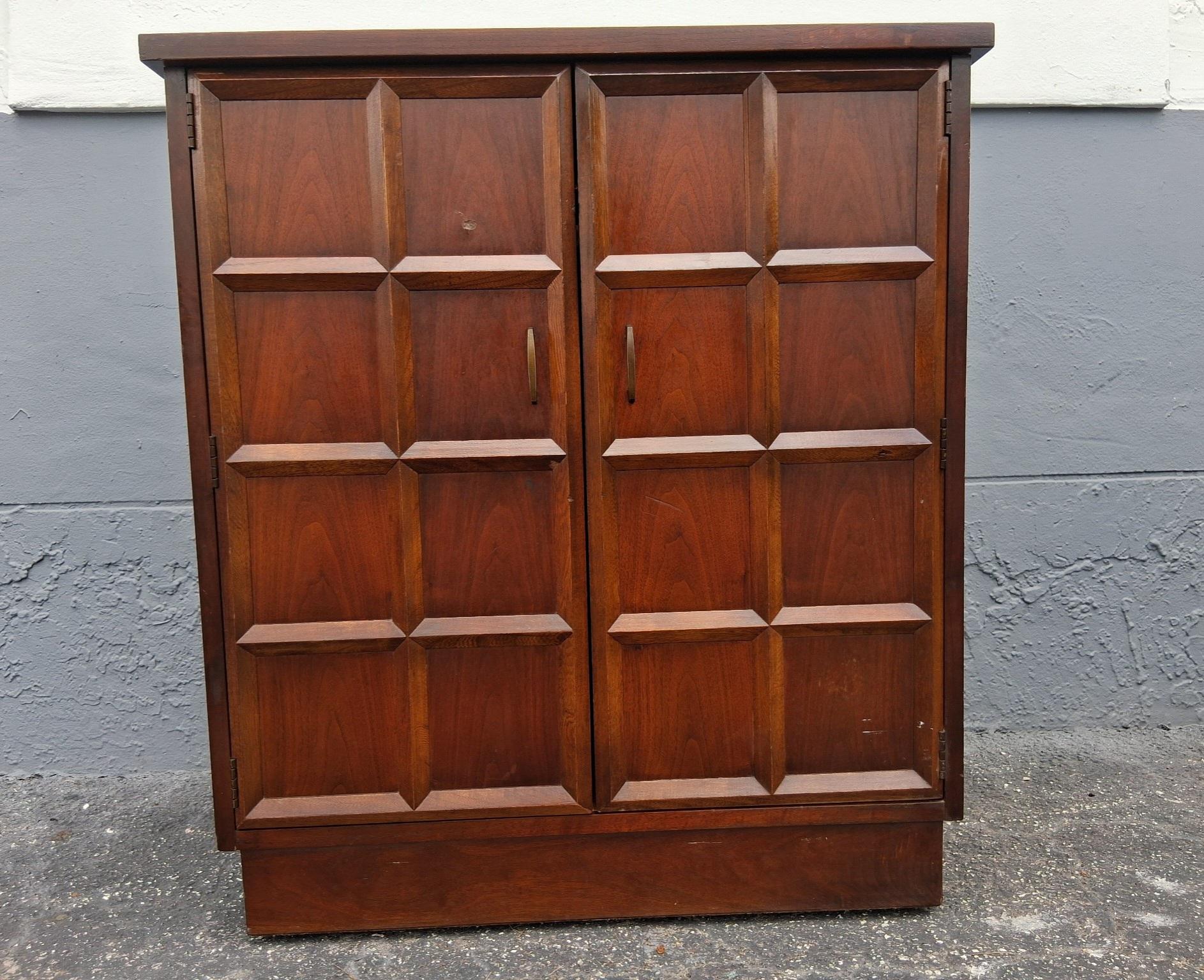 Armario seco para bar de estilo tradicional vintage by Lane Furniture Company en venta 10