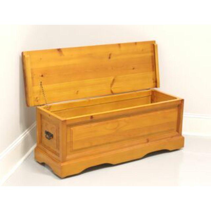 Traditional Style Knotty Pine Coffer / Blanket Chest In Good Condition In Charlotte, NC