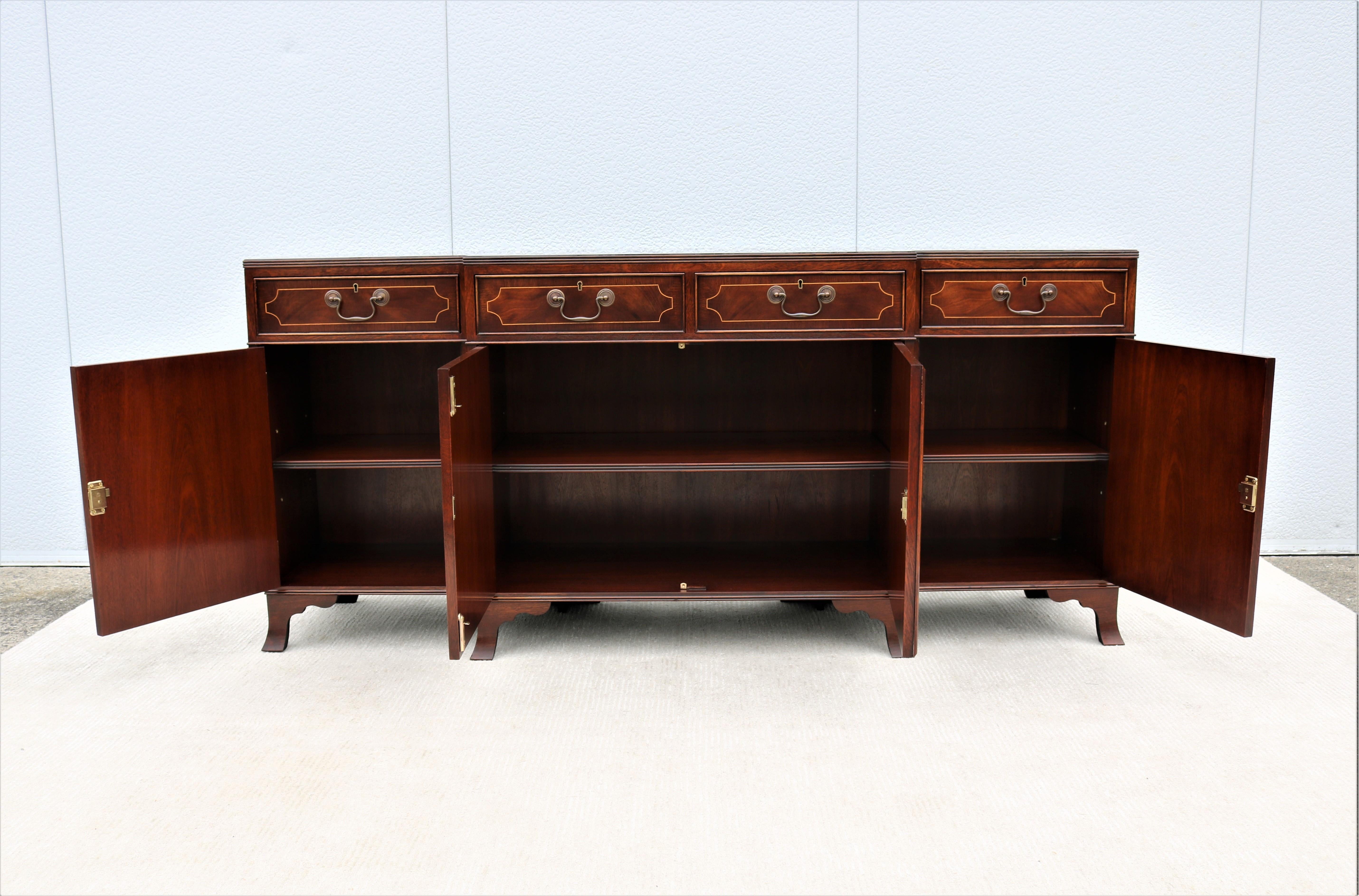 Vintage Traditional Trosby Furniture English Sheraton Style Breakfronted Cabinet For Sale 7