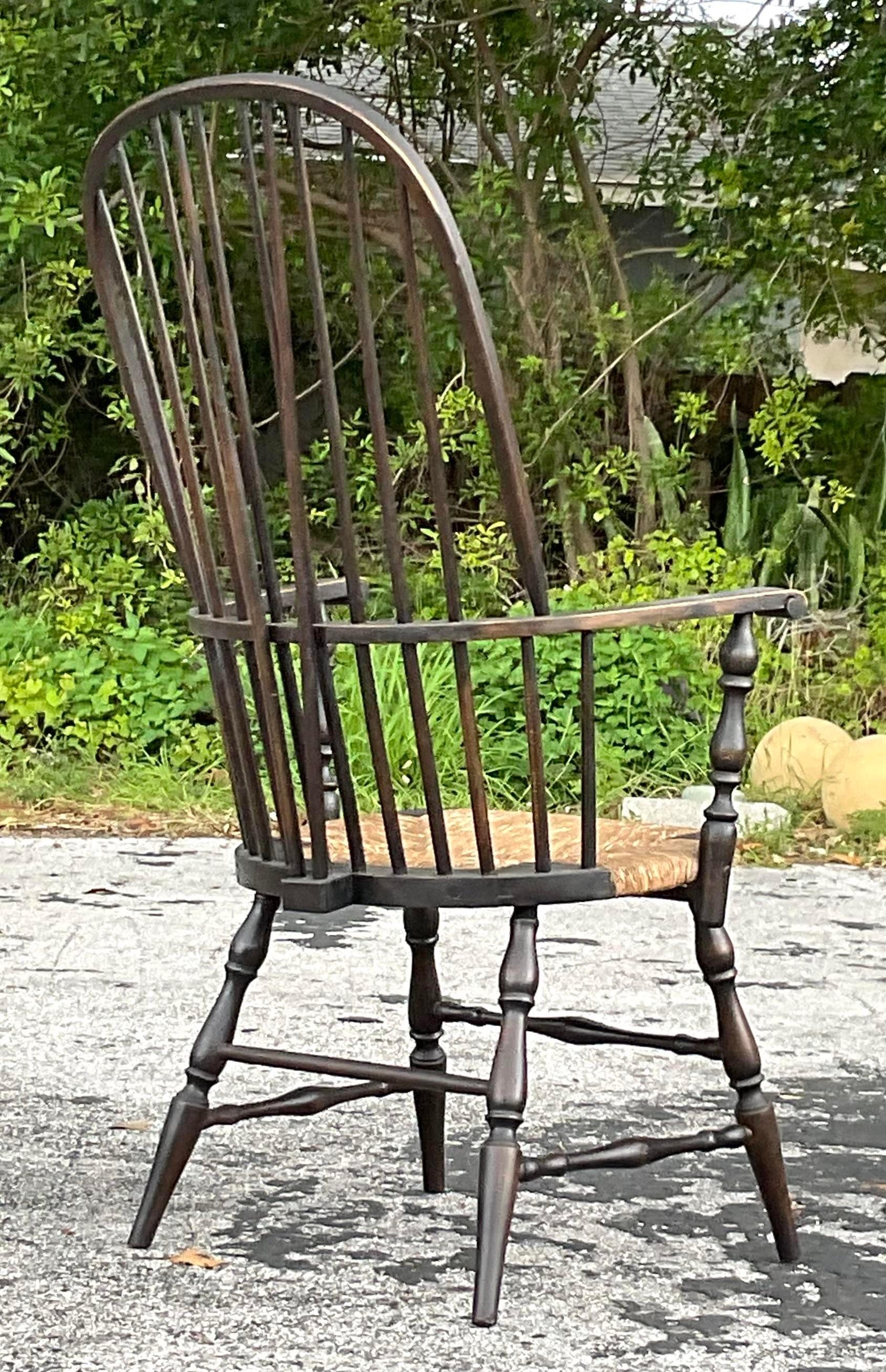American Vintage Traditional Windsor Hoop Back Chair For Sale