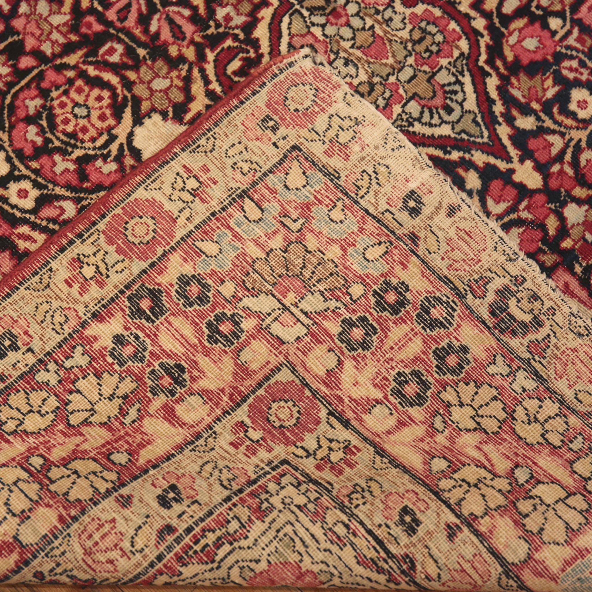 abc carpet Vintage Traditional Wool Persian Rug - 4'5