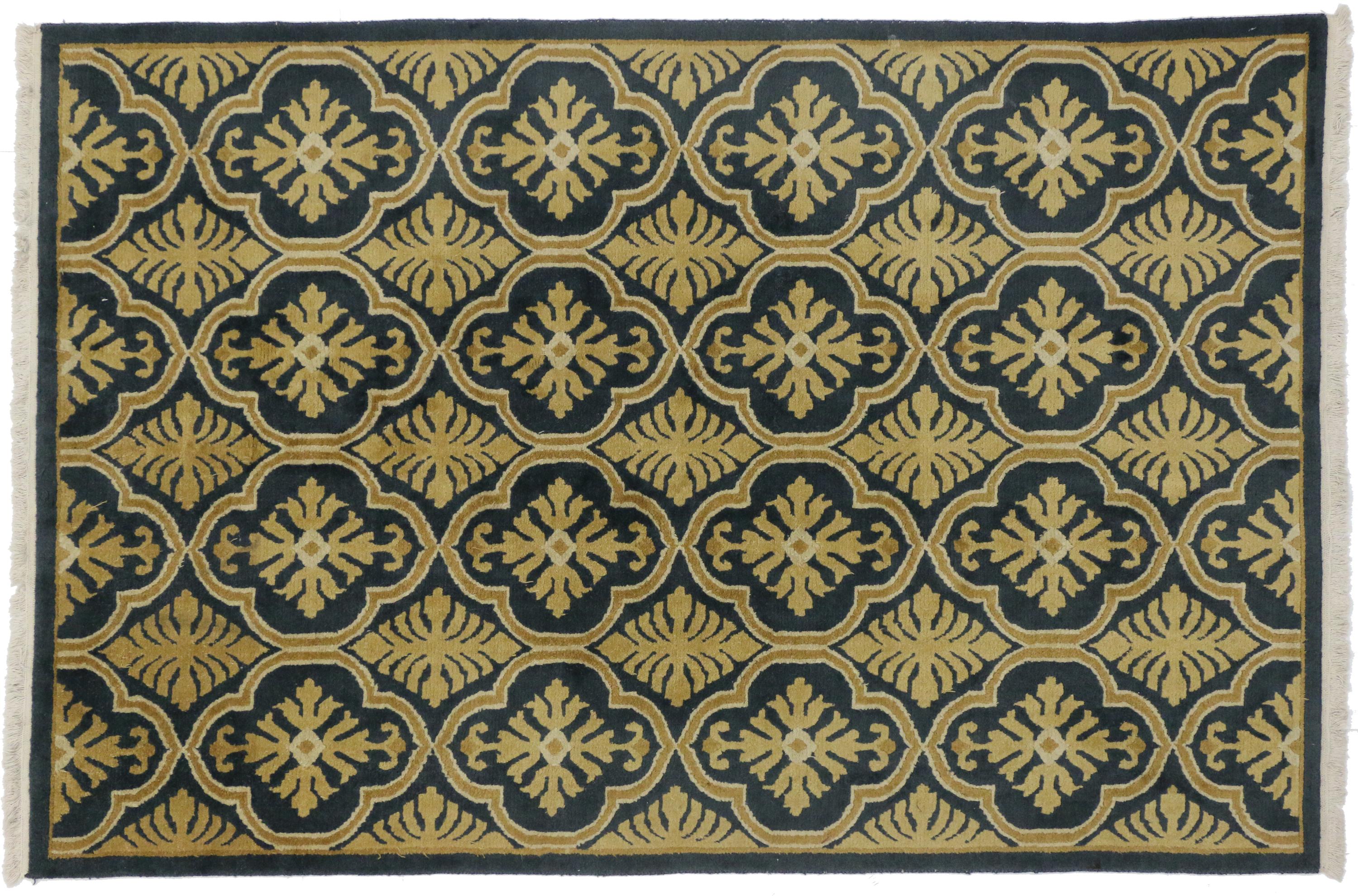 Geometrischer Vintage-Qutrefoil-Teppich im Hollywood-Regency-Stil im Übergangsstil im Angebot 3