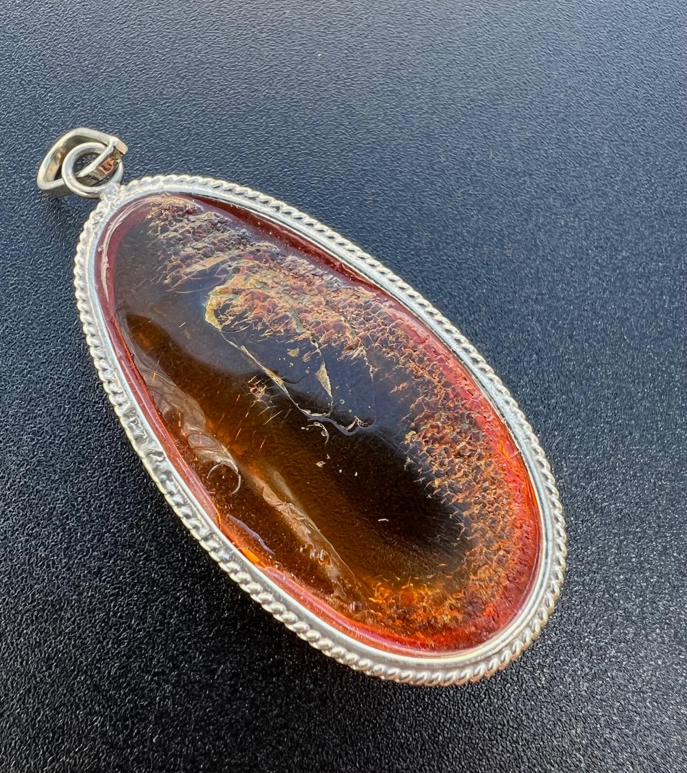Colgante vintage de plata de ámbar báltico naranja translúcido en venta 2