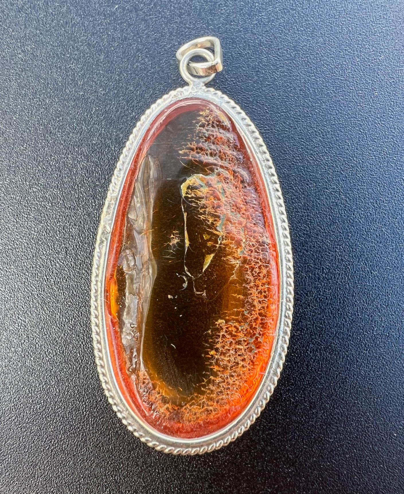 Colgante vintage de plata de ámbar báltico naranja translúcido en venta 3
