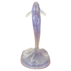 Scultura di delfino in acrilico viola traslucido vintage di Robert Wyland 1990