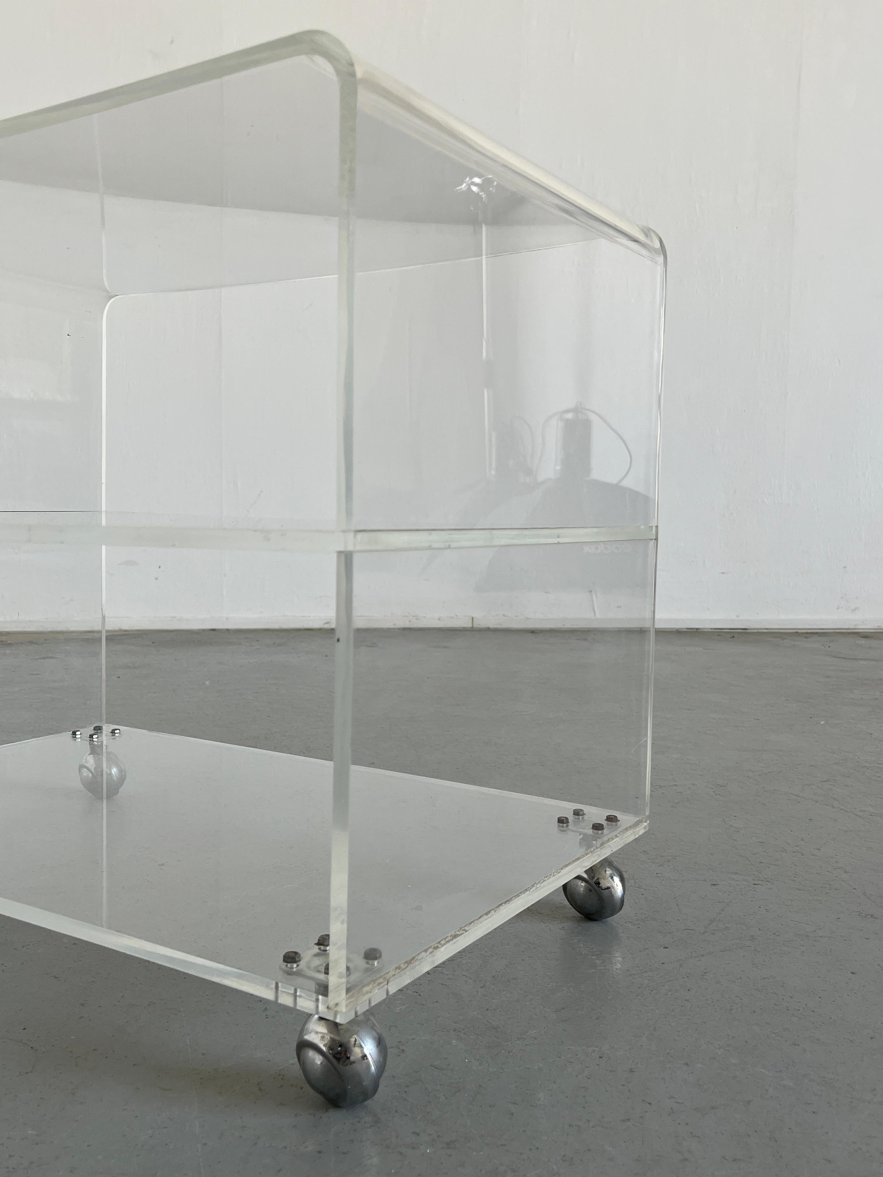 Vintage Transparent Plexiglass Lucite Etagere Rolling Shelf, Italy 1980s In Good Condition In Zagreb, HR