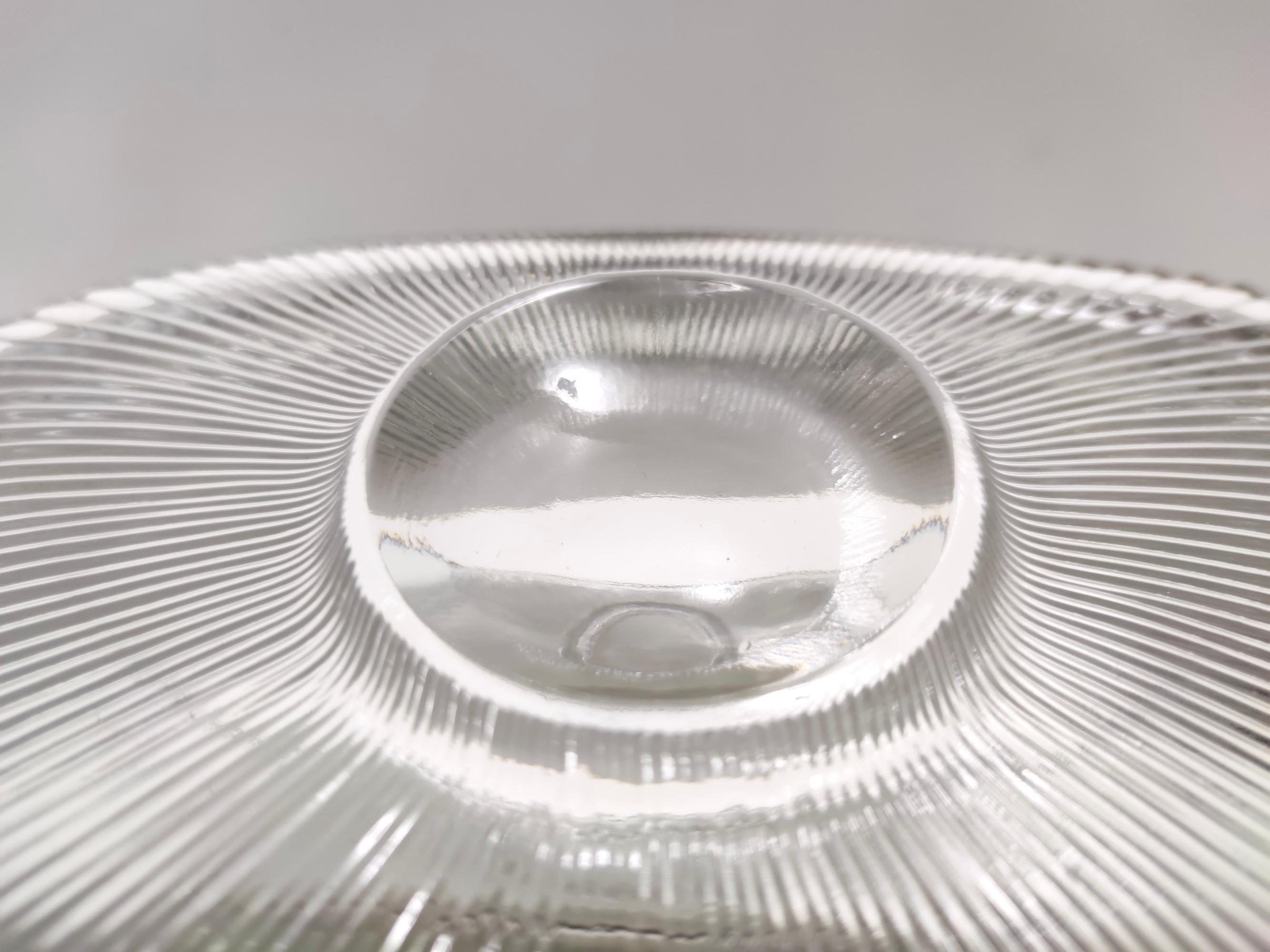 Vase Vintage en verre pressé transparent SUN par Rudolf Jurnikl pour Sklárna en vente 1