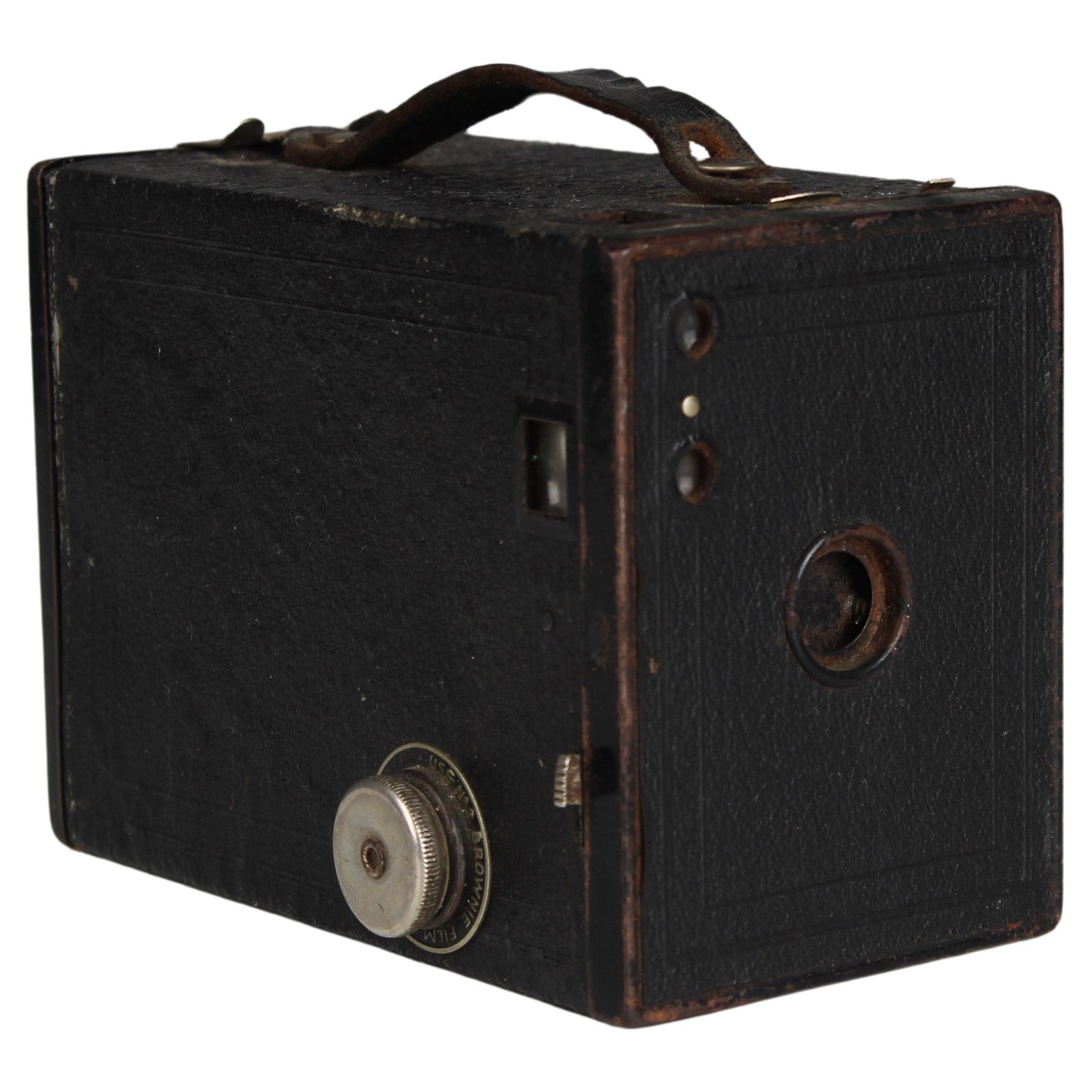 Vintage Travel Camera, Box Camera No. 2 Brownie, 1930s For Sale