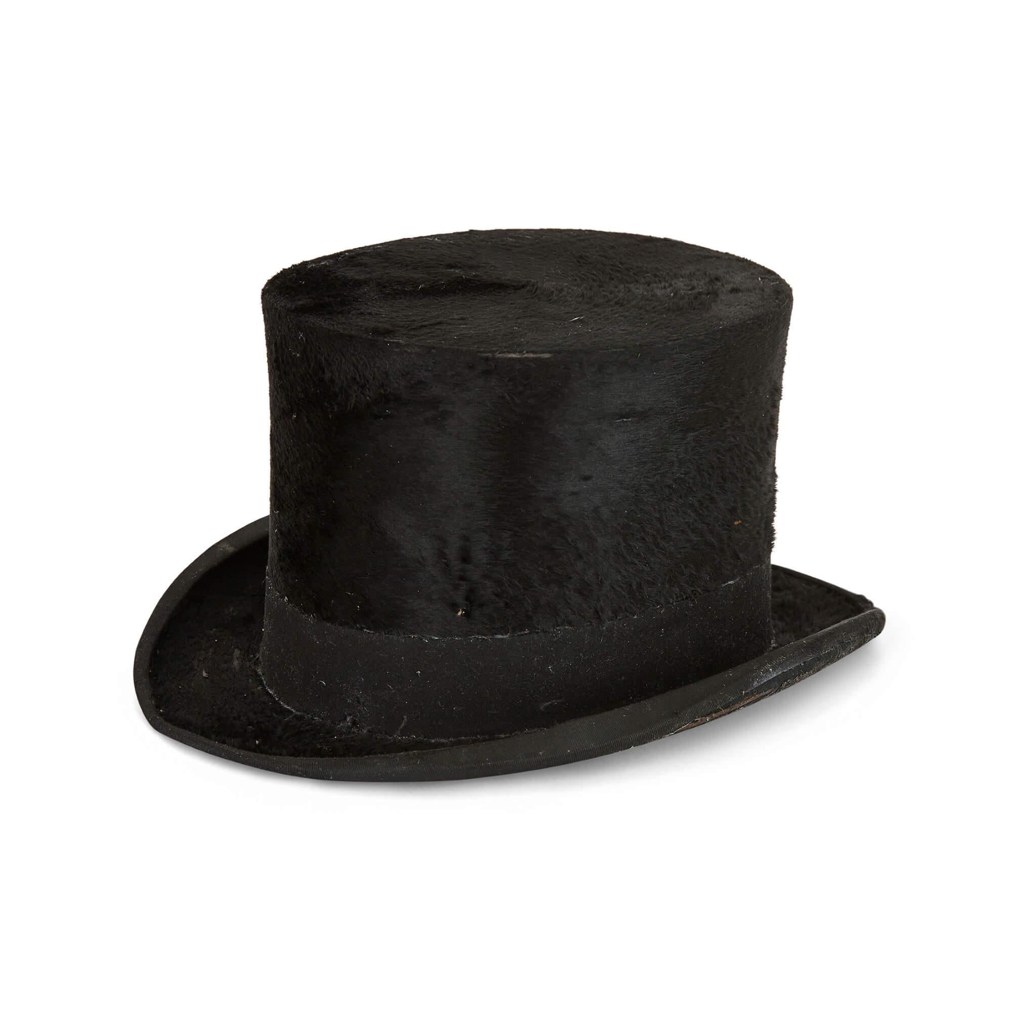 20ième siècle Porte-monnaie de voyage et chapeau haut vintage Tress & Co., Londres en vente