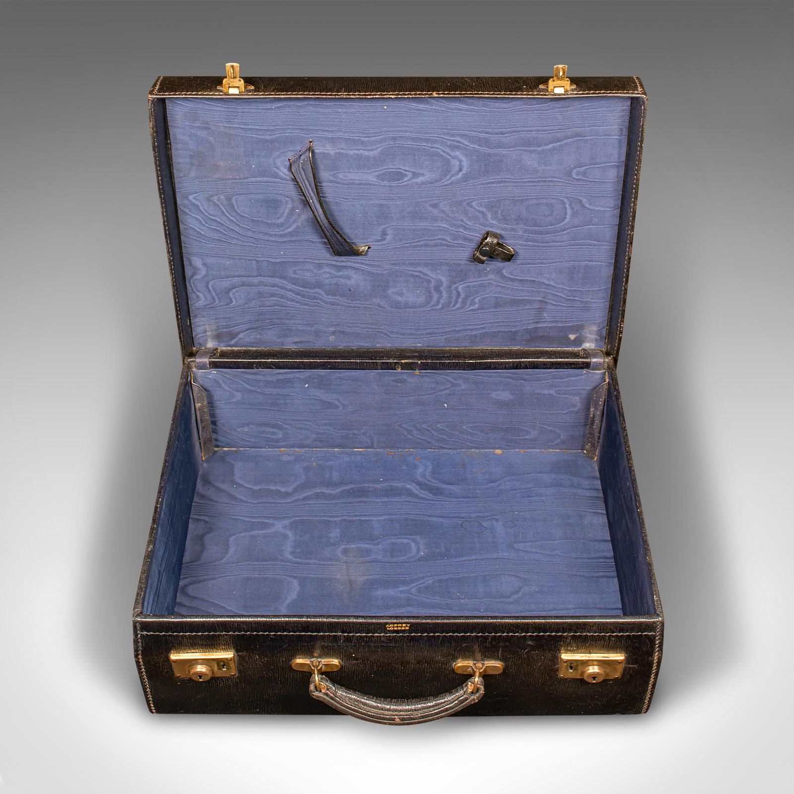Maleta de viaje vintage, inglesa, funda de cuero, Asprey London, circa 1930 4