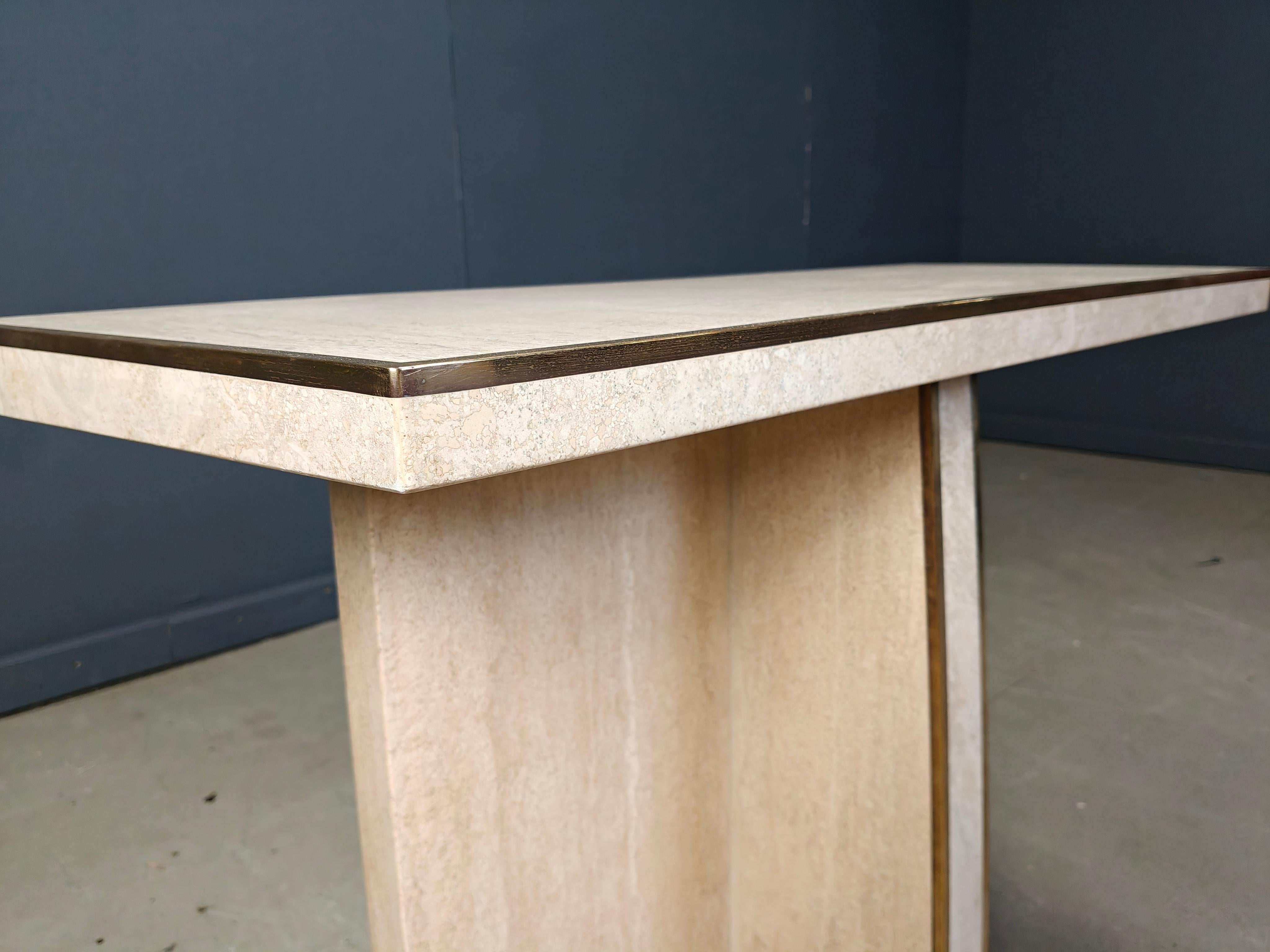 Hollywood Regency Table console vintage en travertin et laiton, 1970 en vente