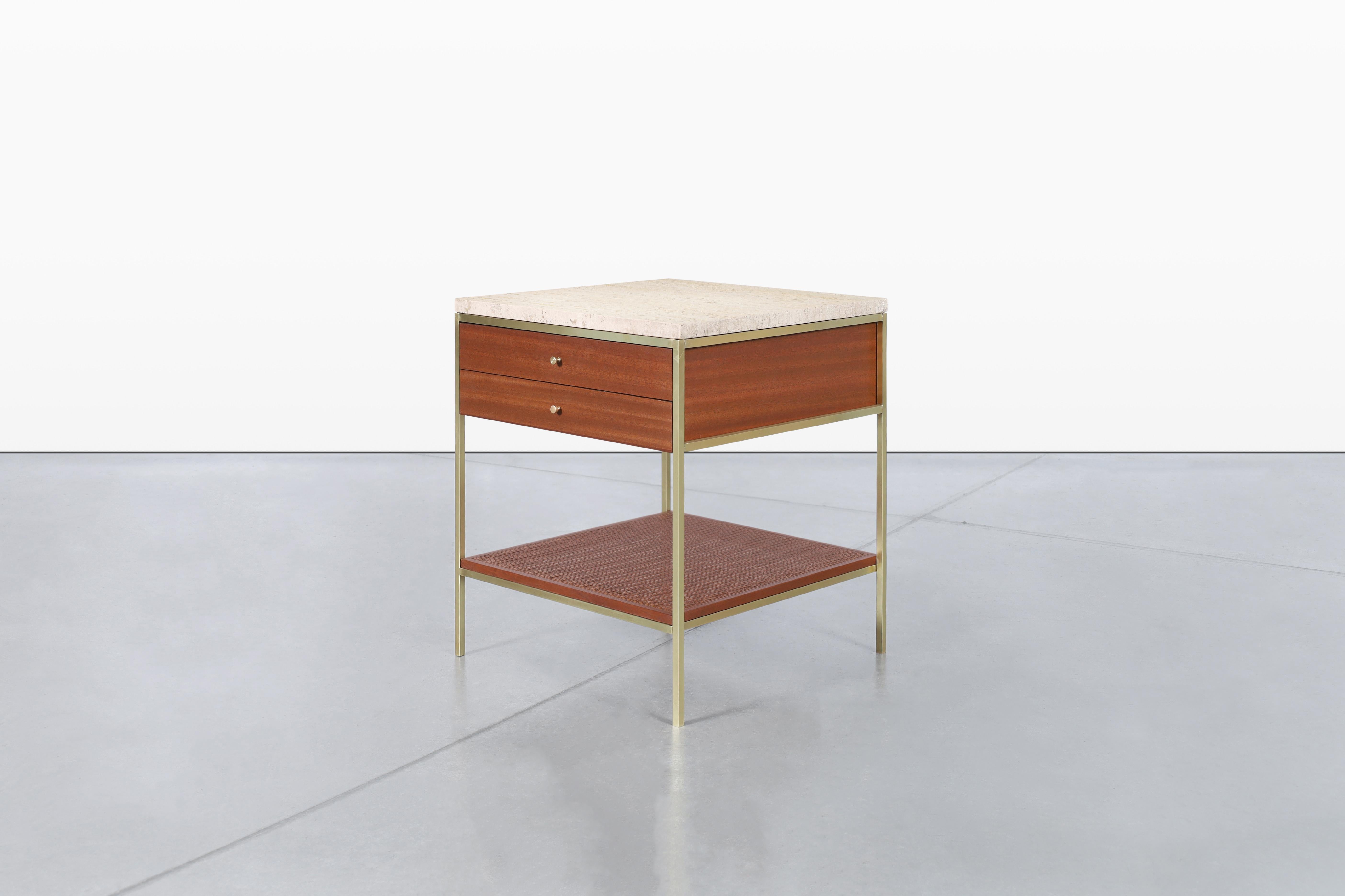Milieu du XXe siècle Tables de nuit vintage en travertin et acajou 