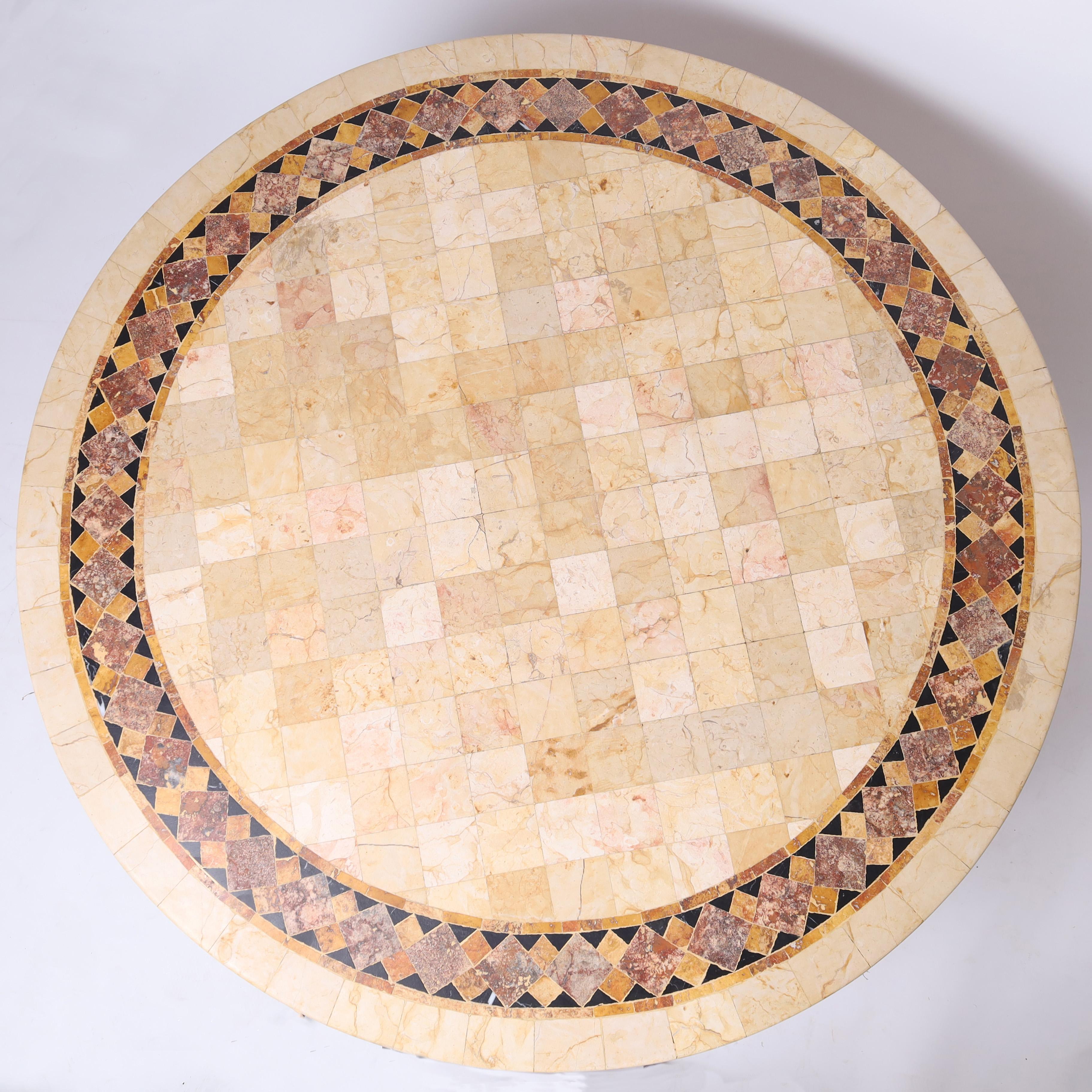 Mexicain Table ronde vintage en travertin et rotin en vente