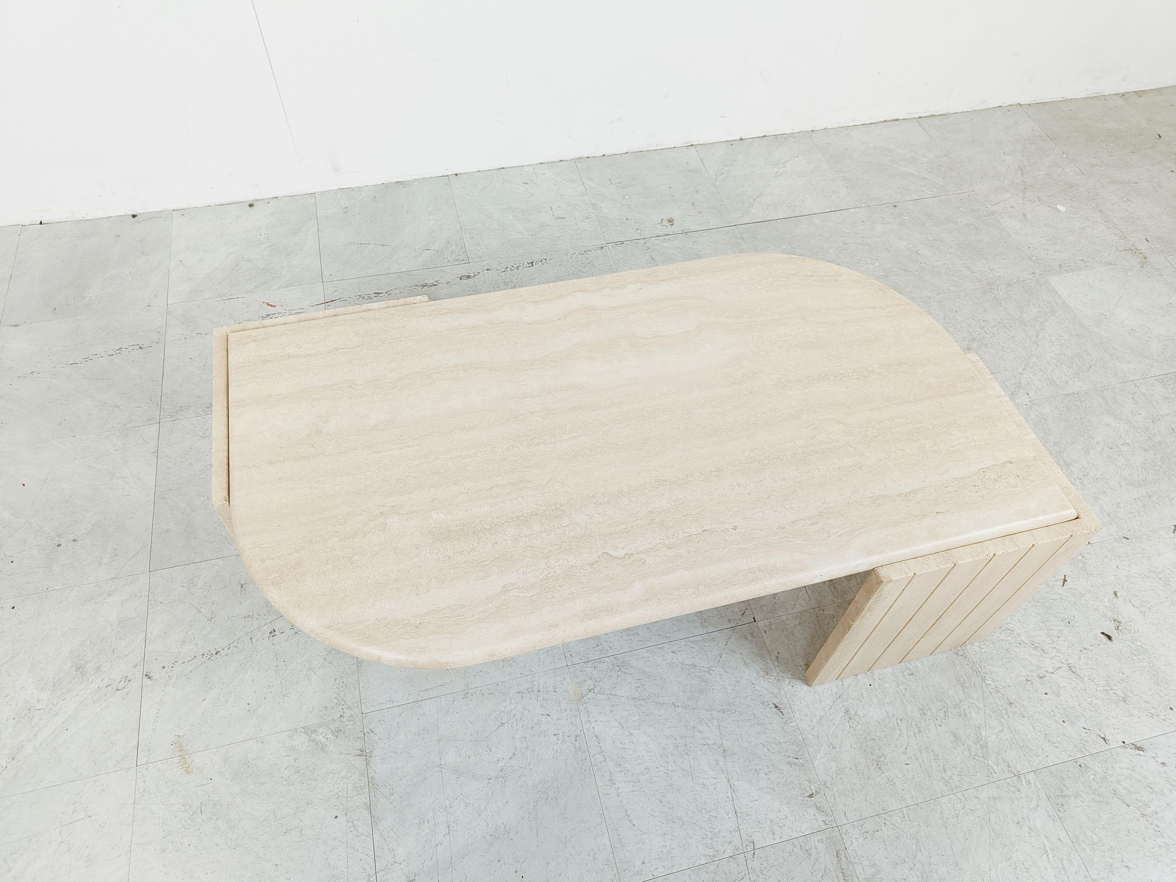 Vintage travertine coffee table, 1970s In Good Condition In Leuven, Vlaams Gewest