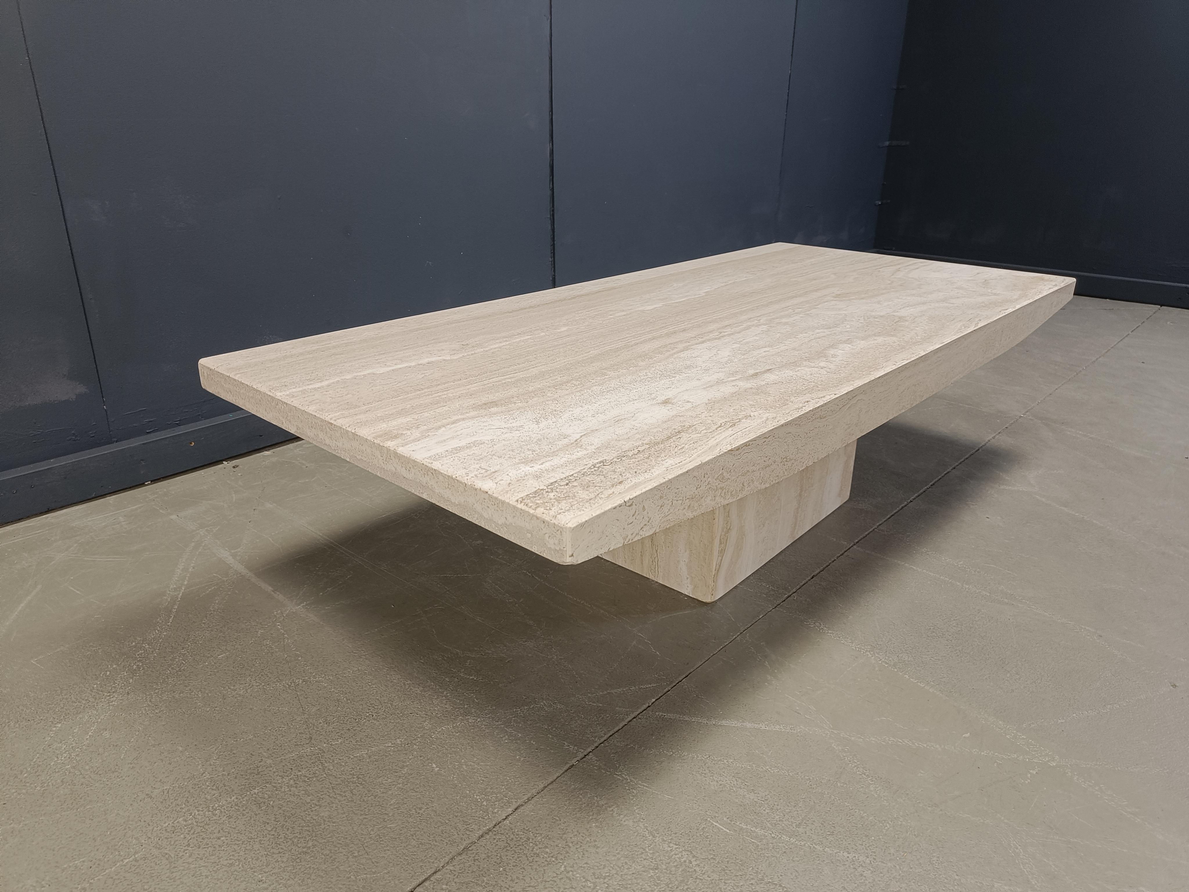 Vintage travertine coffee table, 1970s In Good Condition In Leuven, Vlaams Gewest