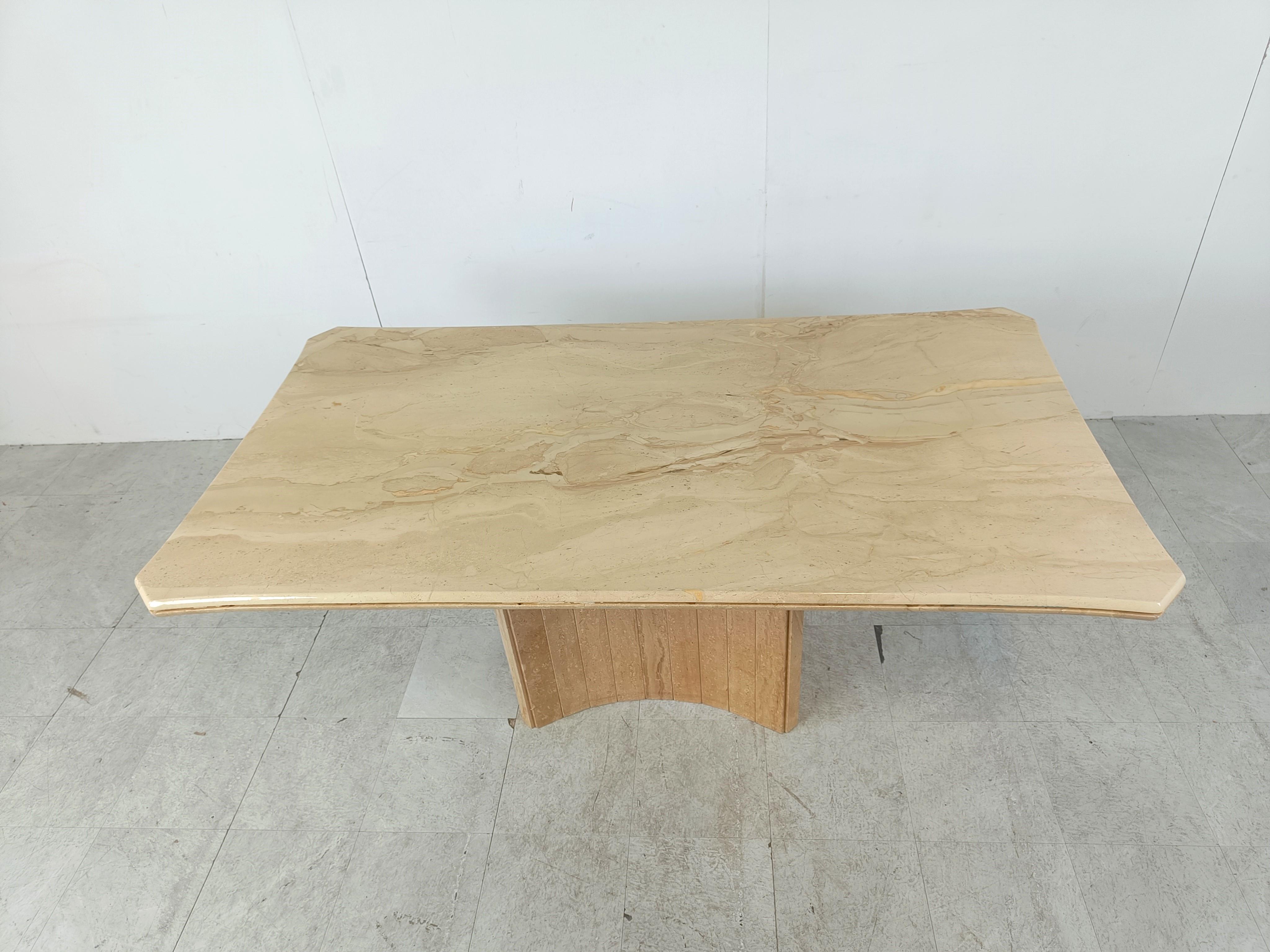 Table de salle à manger vintage en travertin, années 1970 en vente 3