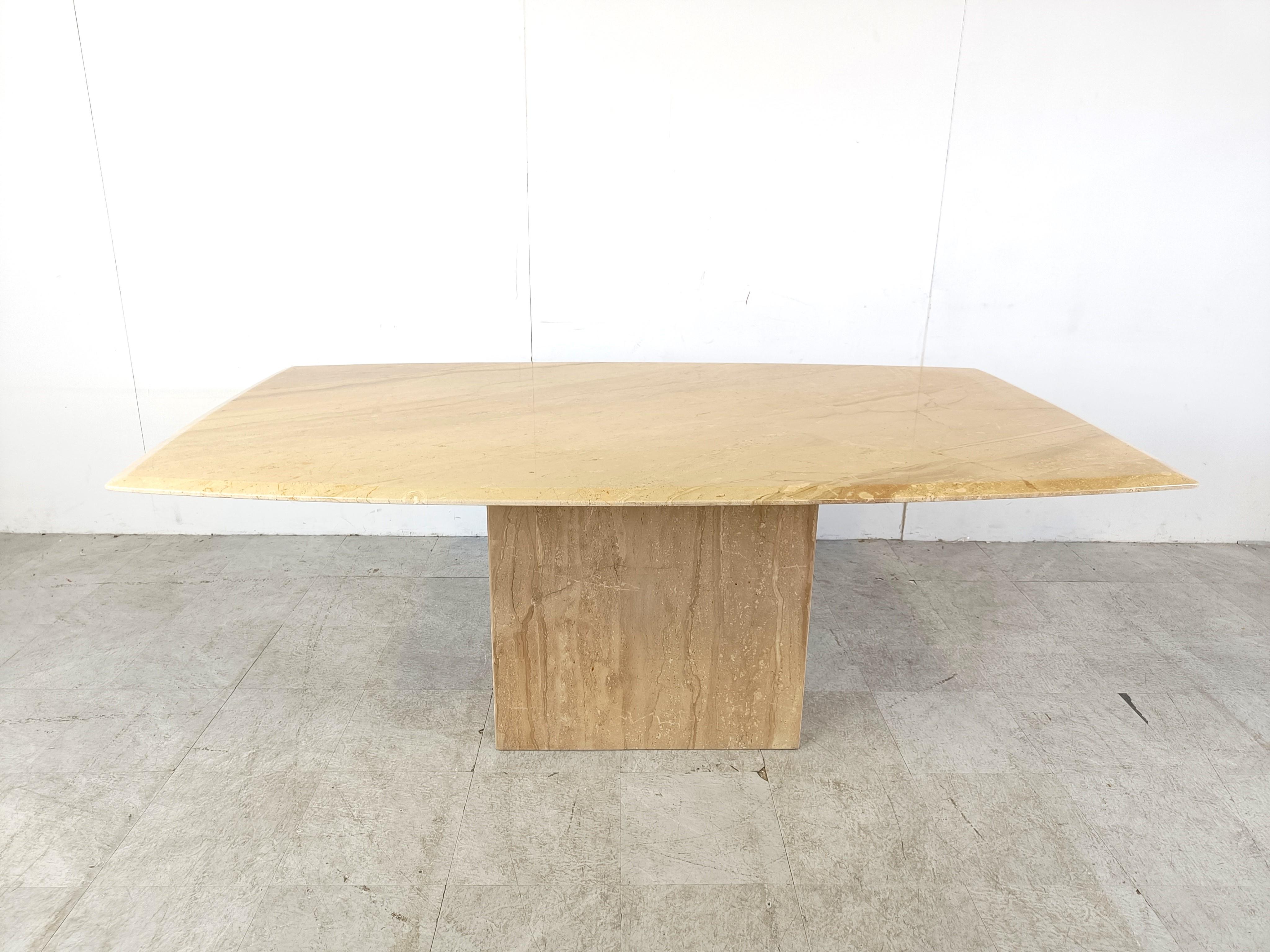 Mid-Century Modern Table de salle à manger vintage en travertin, années 1970 en vente