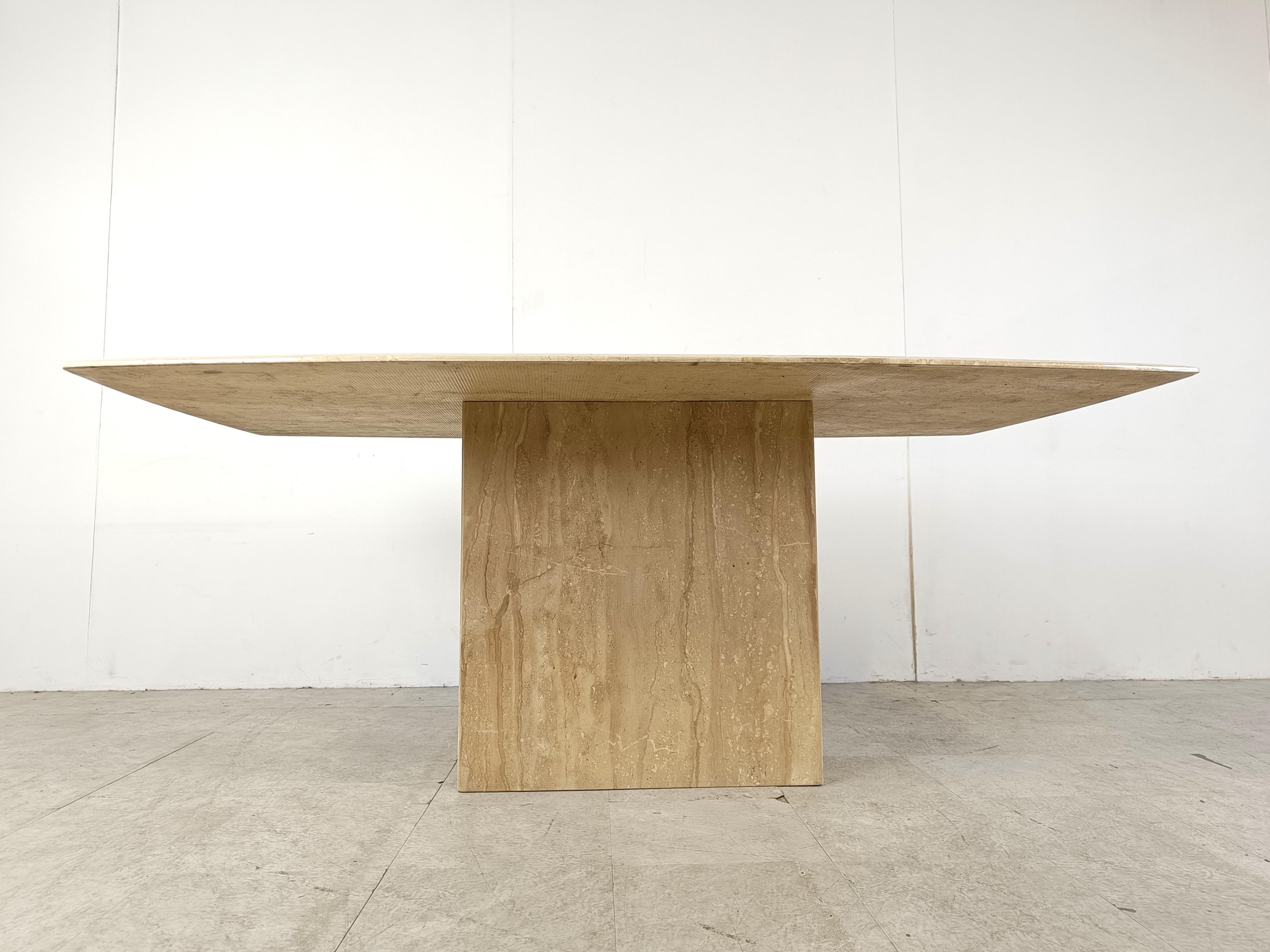 Vintage travertine dining table, 1970s In Good Condition For Sale In HEVERLEE, BE