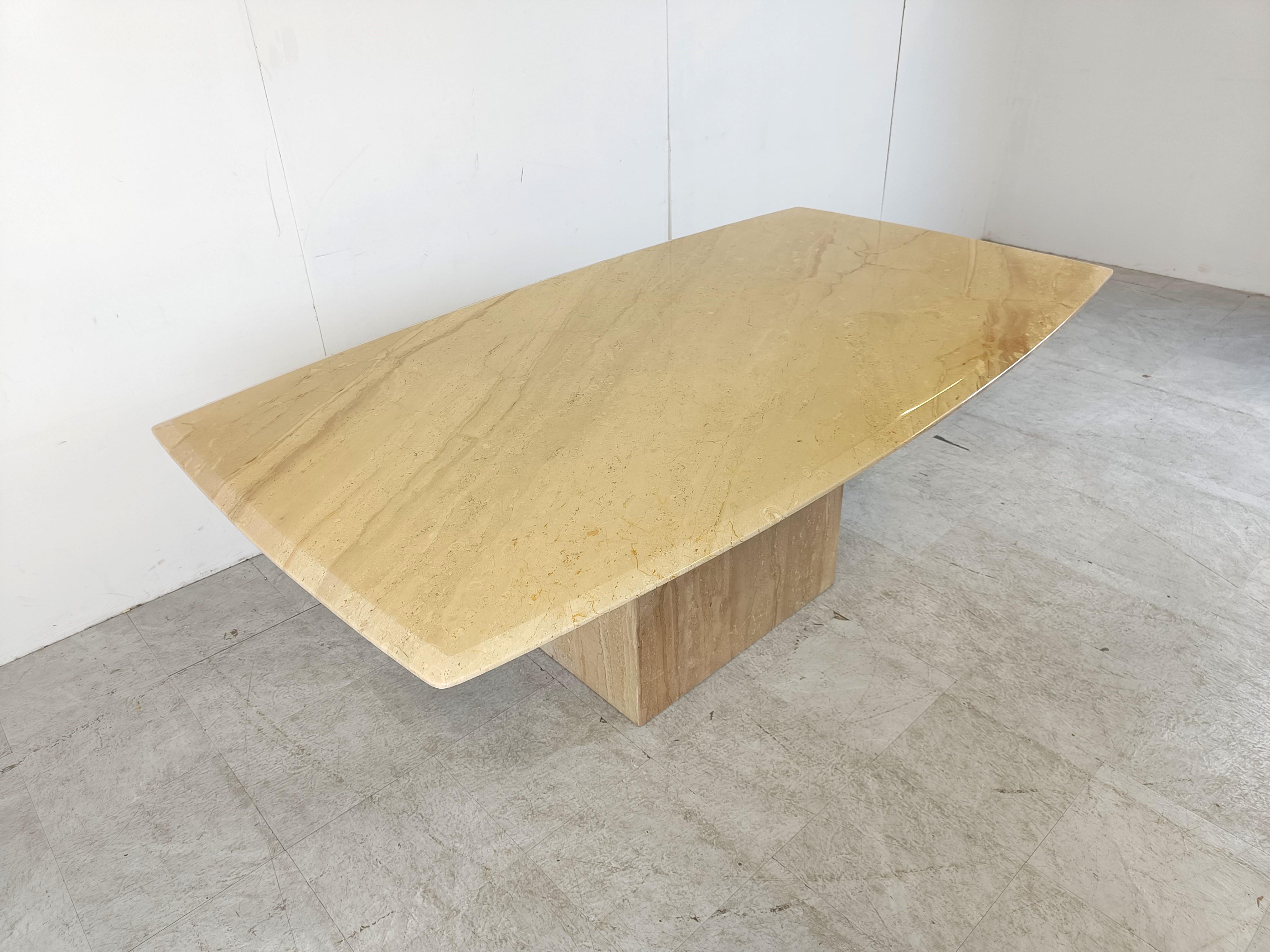 Fin du 20e siècle Table de salle à manger vintage en travertin, années 1970 en vente