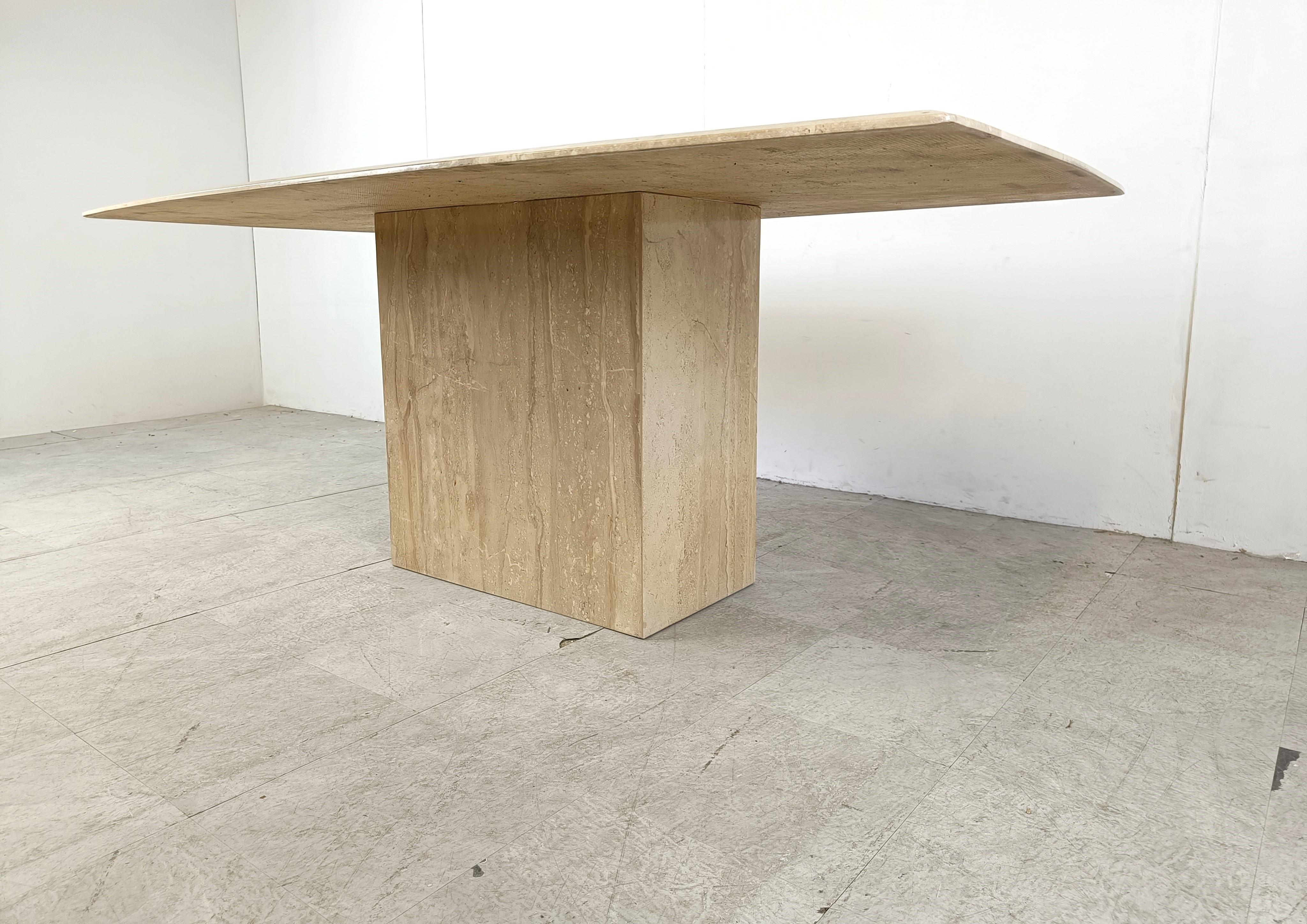 Table de salle à manger vintage en travertin, années 1970 en vente 2