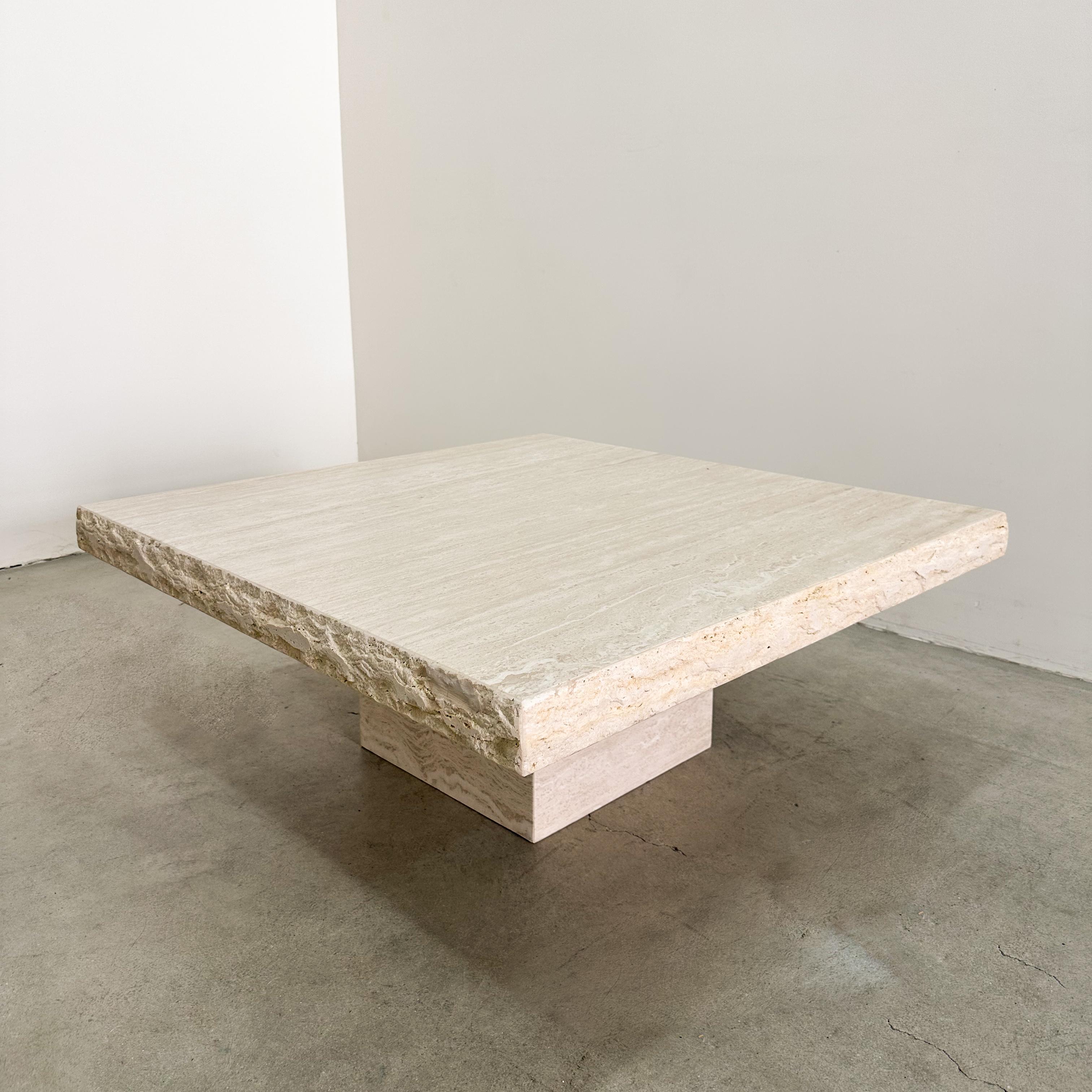 Table basse vintage en travertin à bords bruts 70s, 80s, MCM Postmodern en vente 5