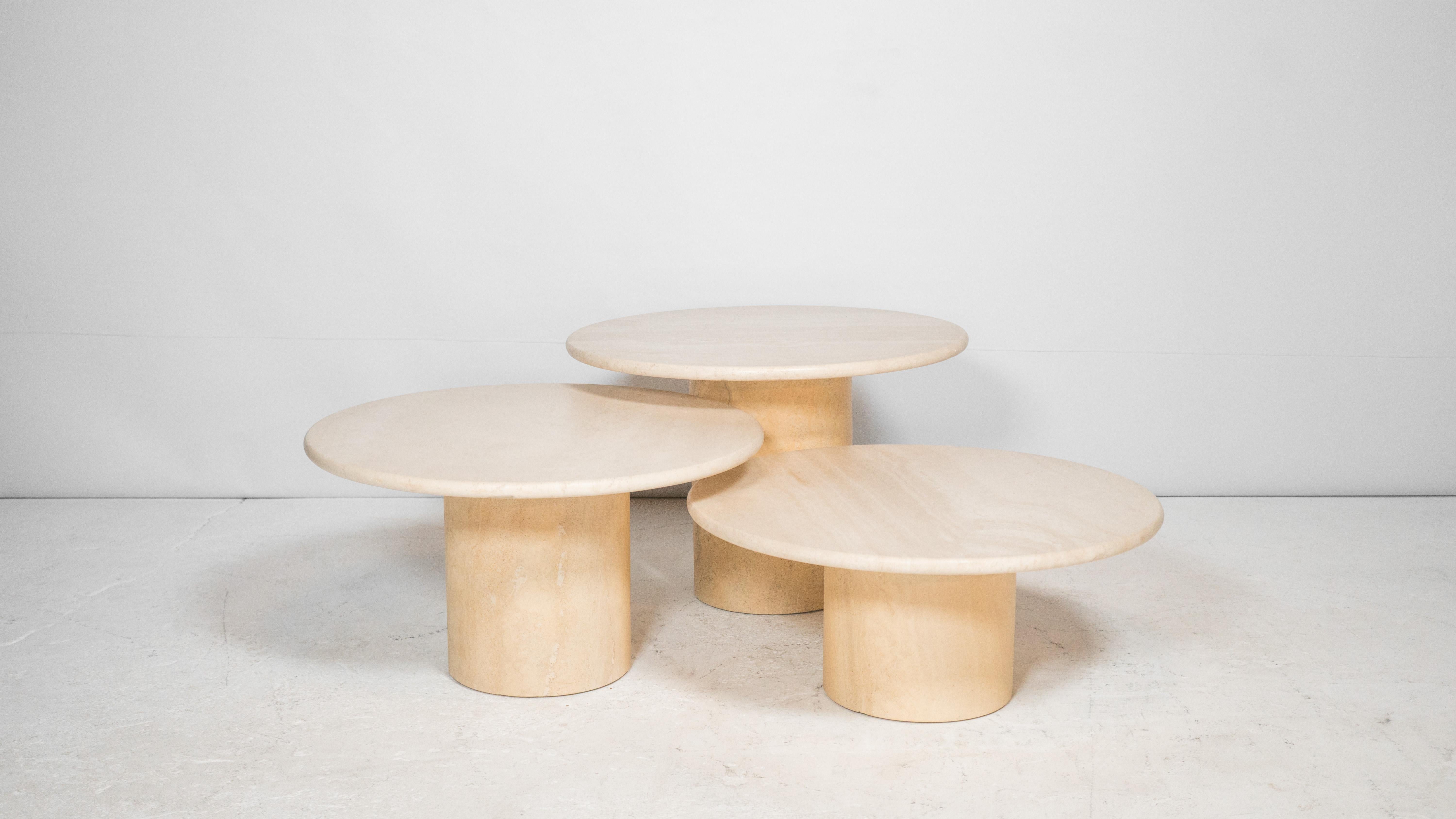 Vintage Travertine Round Pedestal Tiered Coffee Tables - Set of 3 In Good Condition In Boston, MA