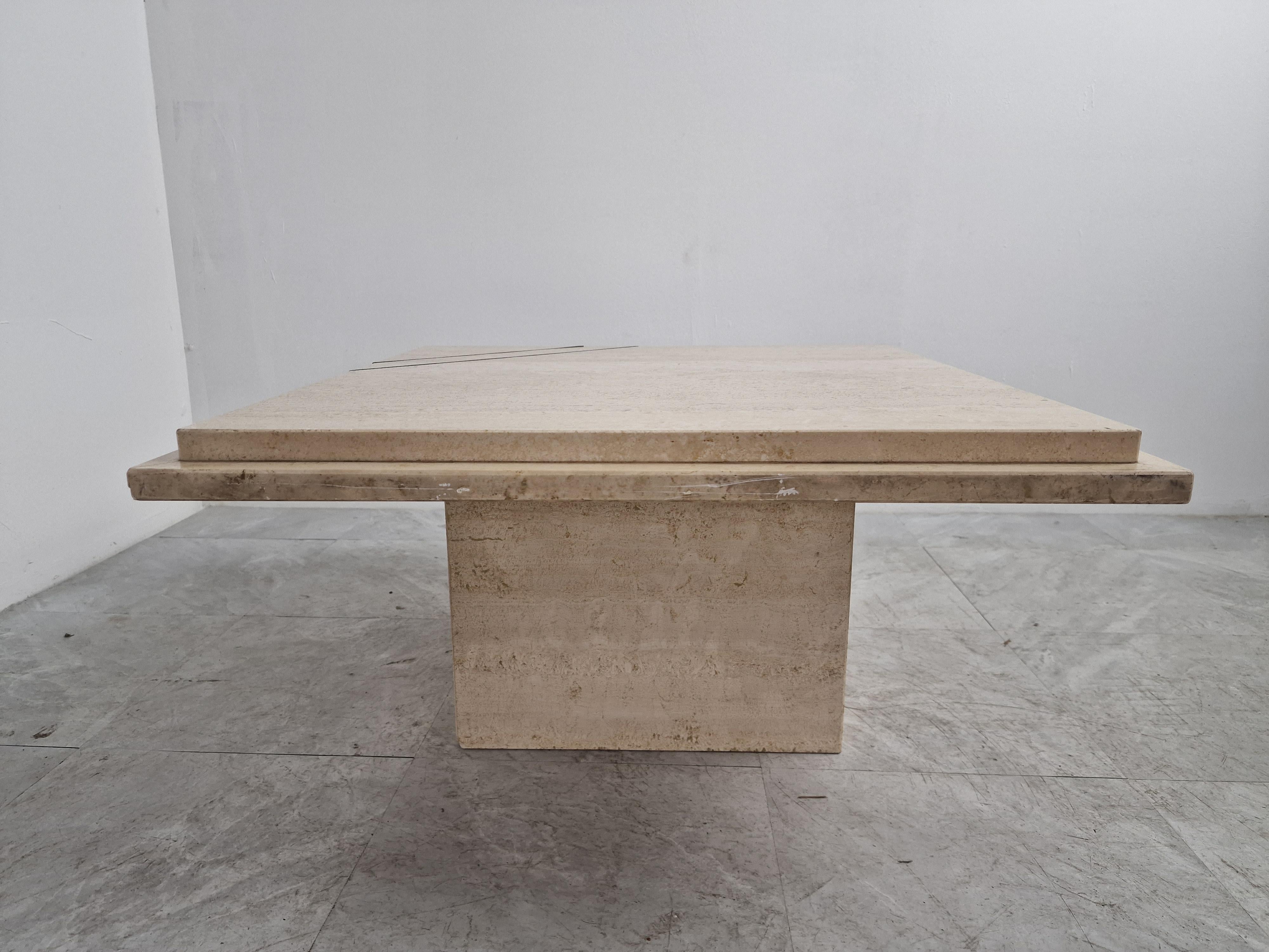 Laiton Table d'appoint en travertin vintage, années 1970 en vente