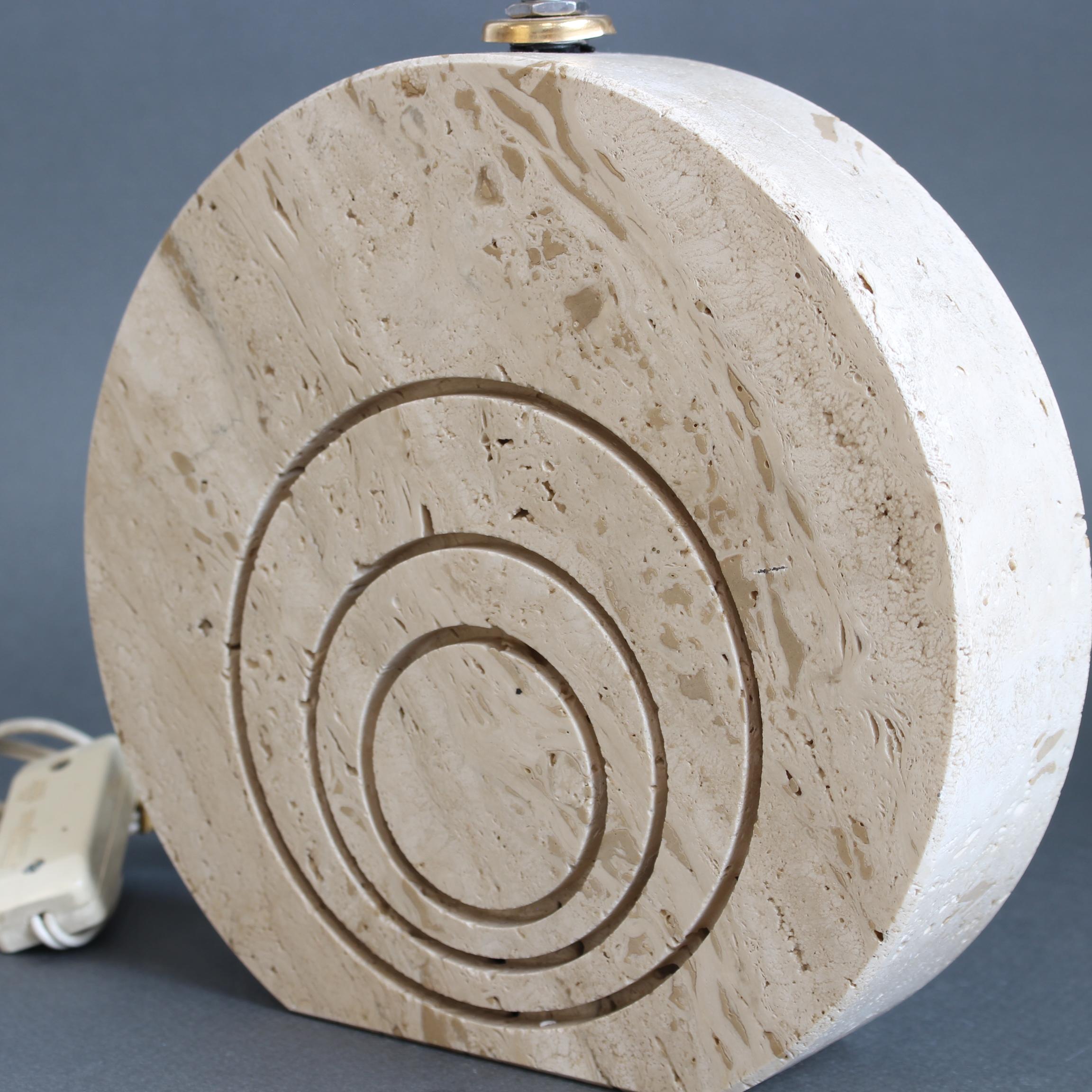 Lampe de table vintage en travertin (circa 1980) en vente 8