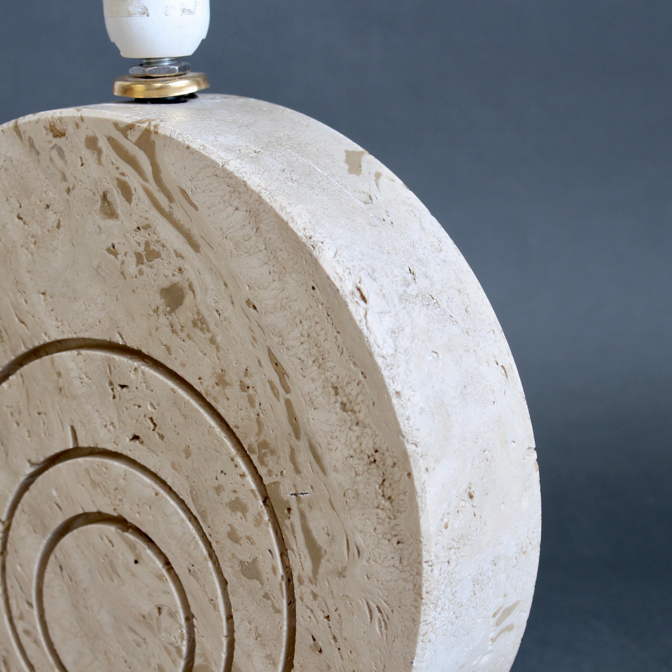 Lampe de table vintage en travertin (circa 1980) en vente 9